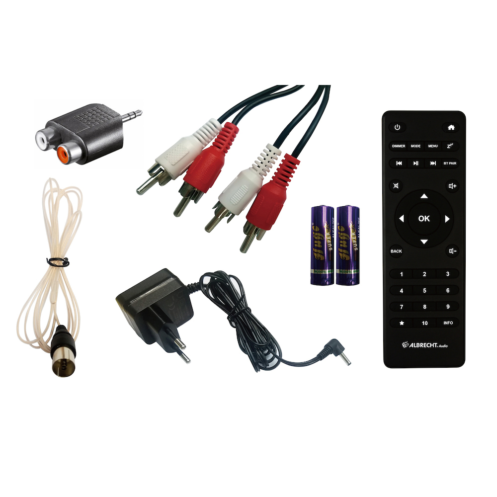 Zubehör: Audiokabel, Netzteil, Fernbedienung und Batterien. Verschiedene Anschlüsse.