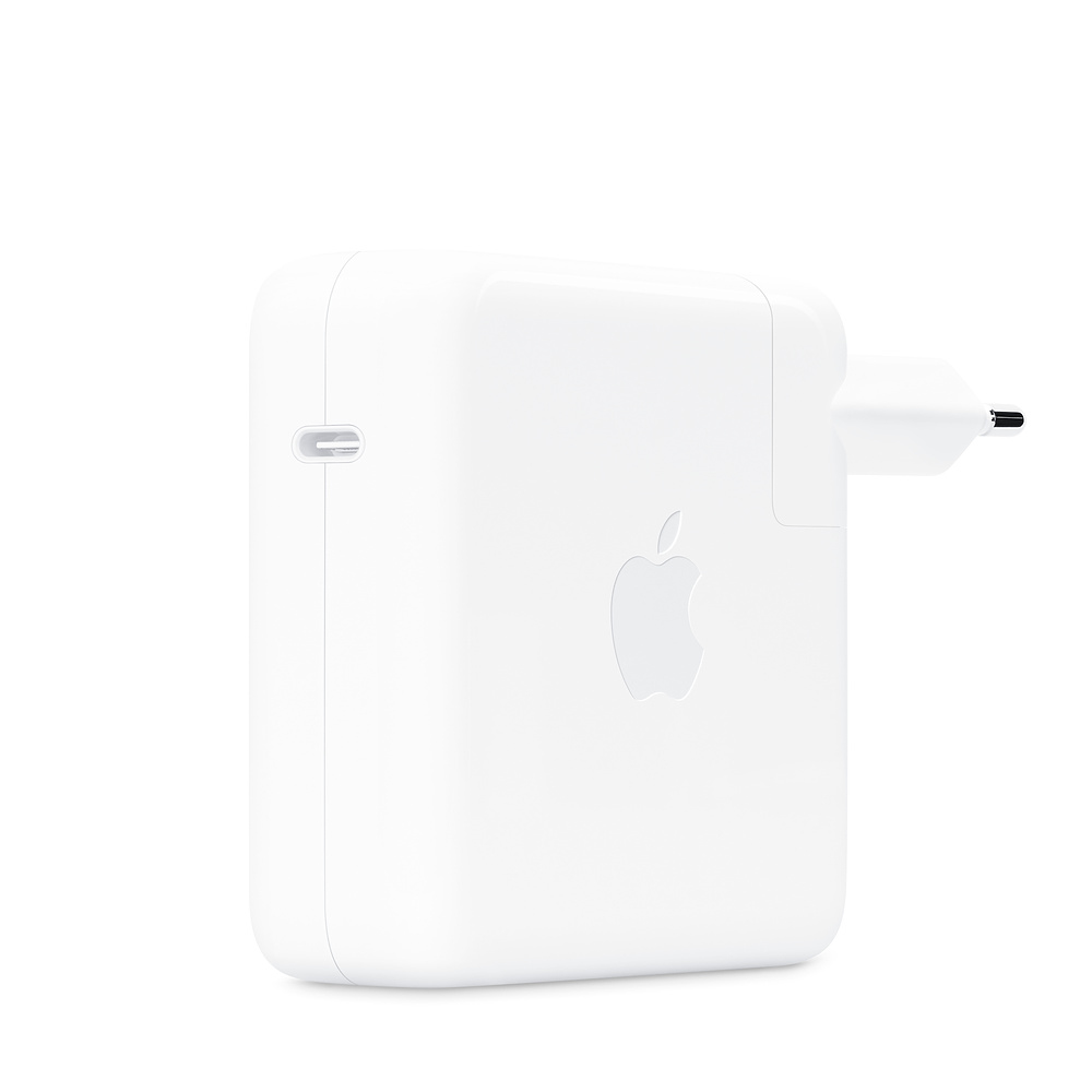 Adaptador de corriente Apple blanco con puerto USB-C. El logotipo de Apple está centrado en el adaptador.