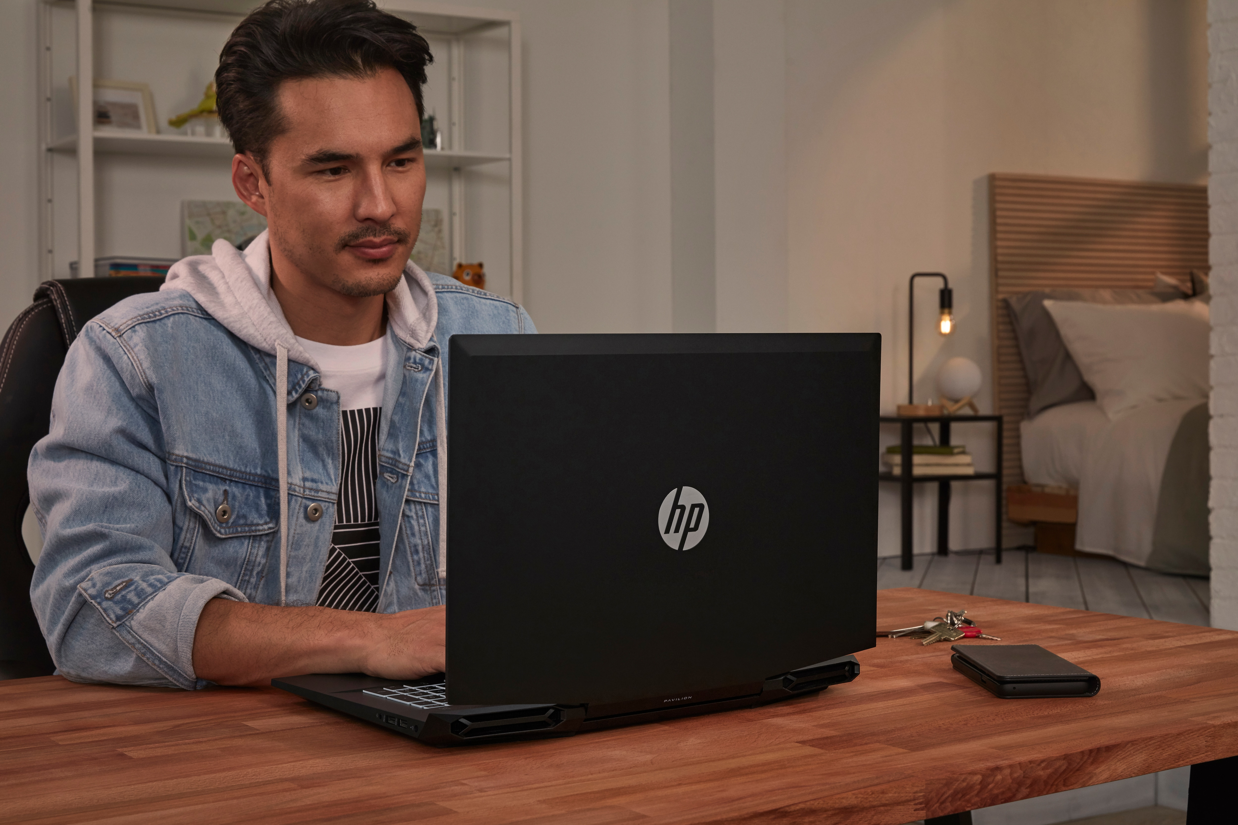 HP Pavilion 17-cd0310ng - 17,3 Zoll - Intel® Core™ i5 i5-9300H - 8 GB - 512 GB - NVIDIA GeForce® GTX 1650 - Windows 10 Home (64 Bit)