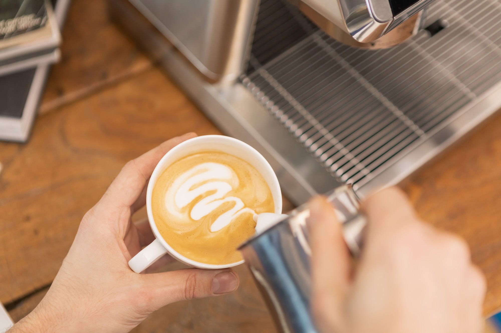 DELONGHI La Specialista EC9335.M Espressomaschine Silber