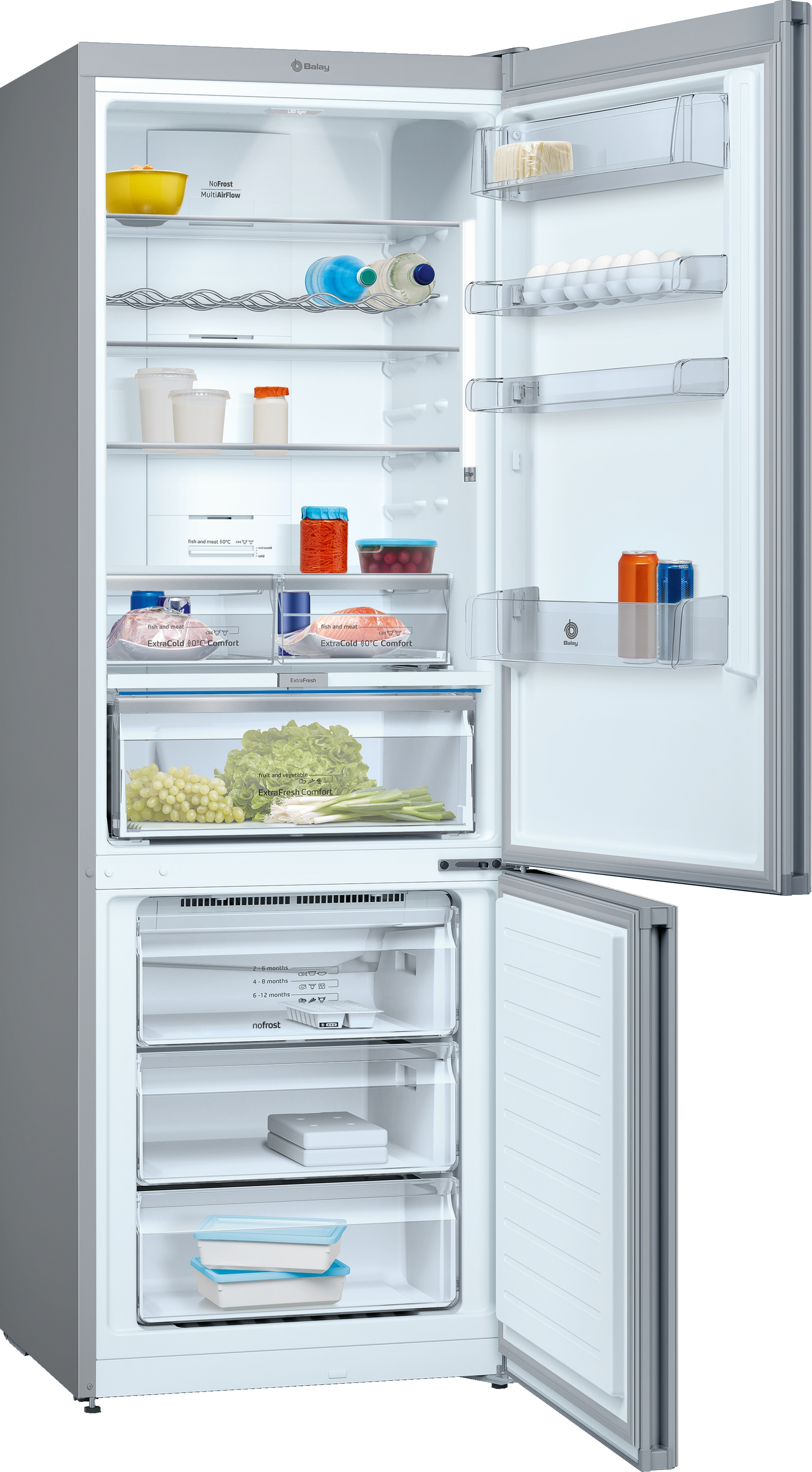 Un refrigerador plateado con múltiples estantes y cajones, puerta abierta.