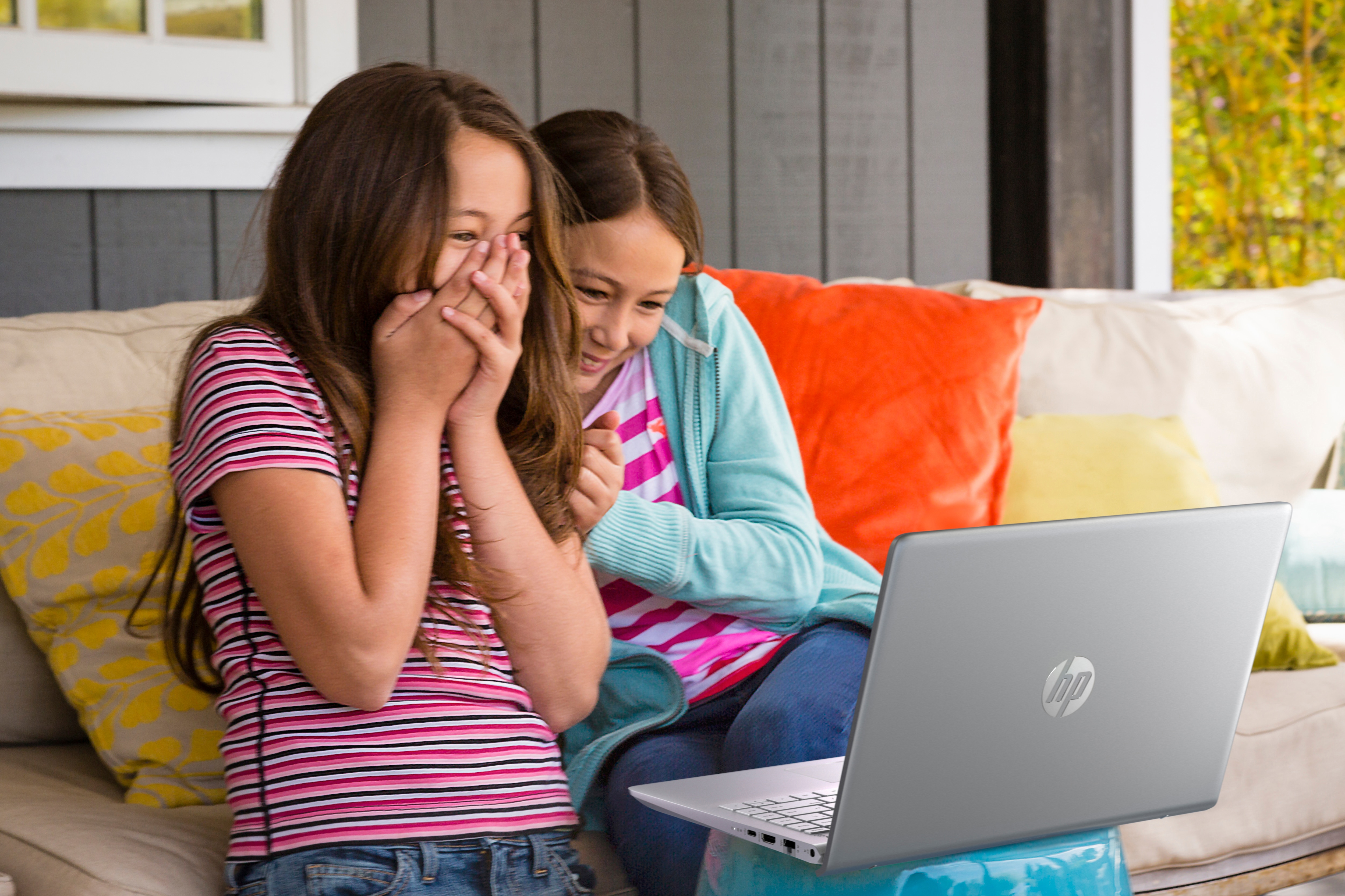HP Pavilion 14-bf130ng - 14 Zoll - Intel® Core™ i7 i7-8550U - 8 GB - 256 GB - NVIDIA - Windows 10 Home (64 Bit)