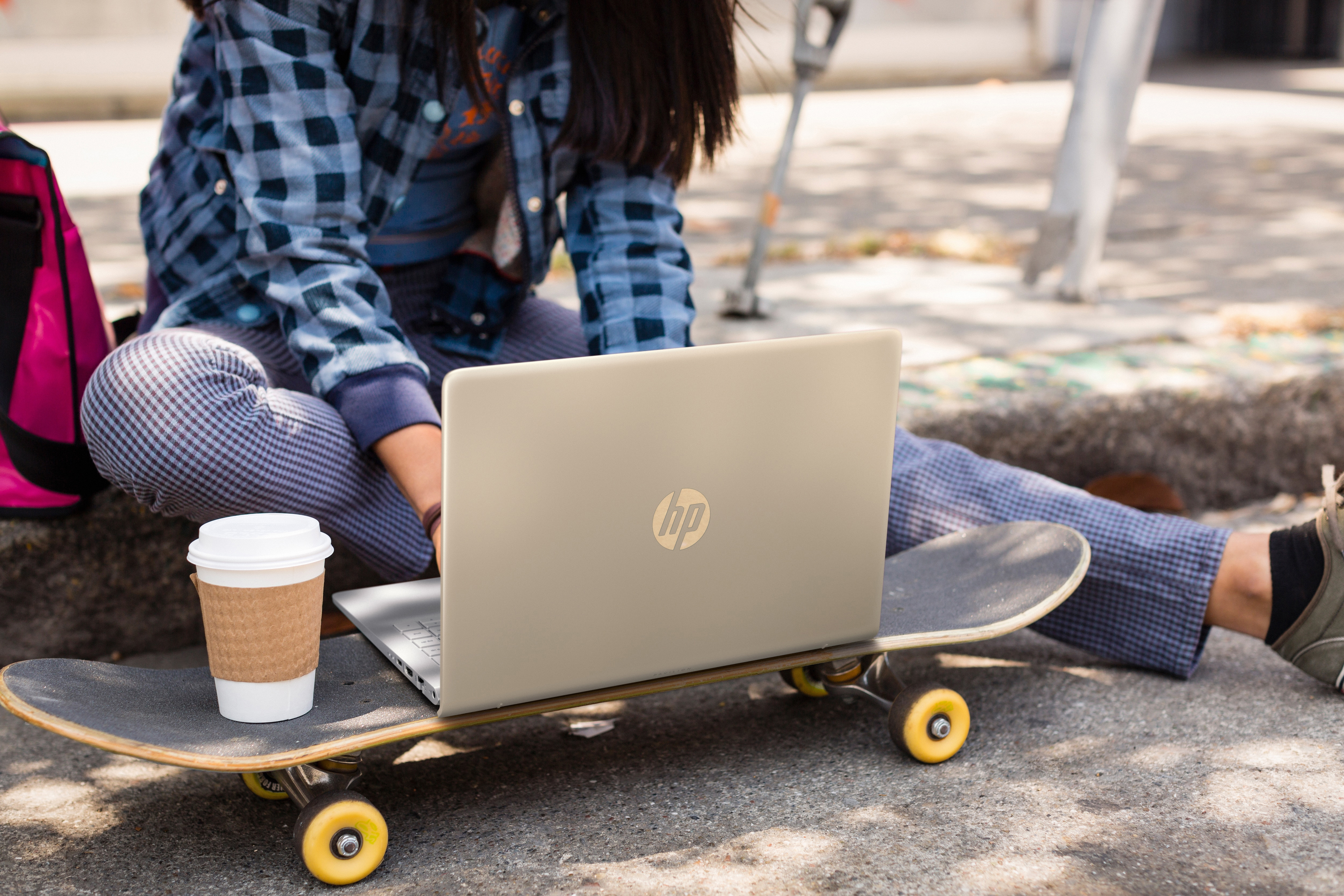HP Pavilion 14-bf130ng - 14 Zoll - Intel® Core™ i7 i7-8550U - 8 GB - 256 GB - NVIDIA - Windows 10 Home (64 Bit)
