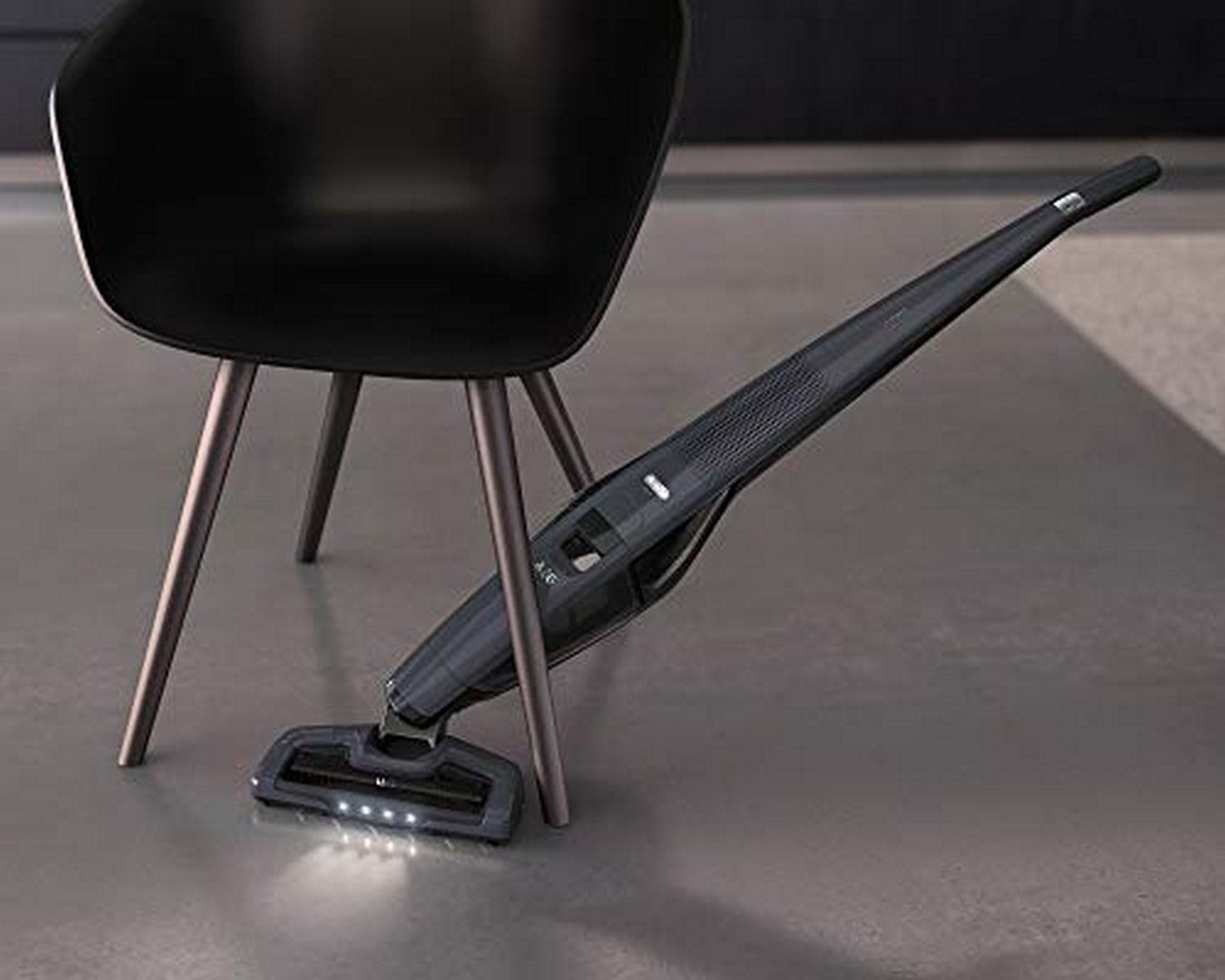 Aspirador escoba - AEG CX8-2-80DB, Inalámbrico, TurboPower, Brush Roll Clean, 80 min, Azul