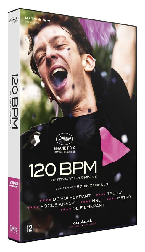 DVD-hoes met een schreeuwende man, confetti en de titel "120 BPM". Achtergrond toont een vage straat.