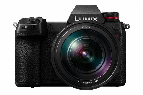 PANASONIC Lumix DC-S1R Kit Systemkamera mm, 8 mit cm 24-105 Display Touchscreen, WLAN Objektiv