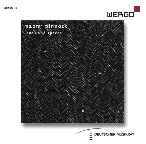 Ein schwarz-weißes Albumcover mit den Worten 'Naomi Pinnock lines and spaces' und 'Deutscher Musikrat'.