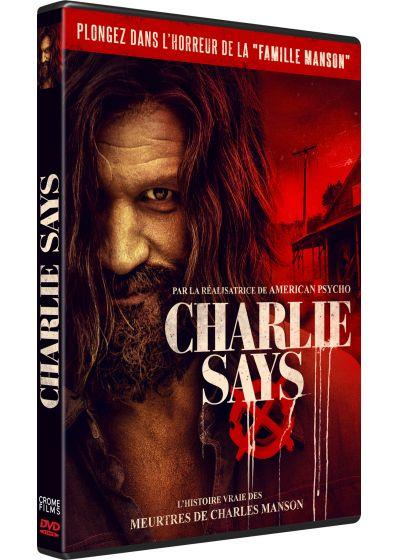Boîtier DVD du film 'Charlie Says', rouge et noir avec un visage d'homme.