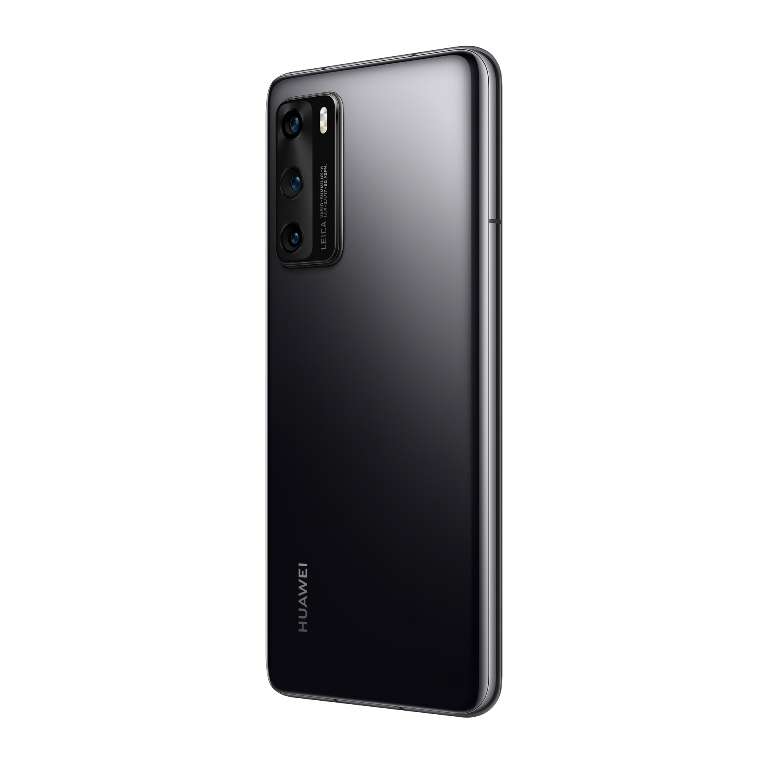 Un smartphone Huawei negro, visto desde atrás, que muestra el sistema de cámara Leica.