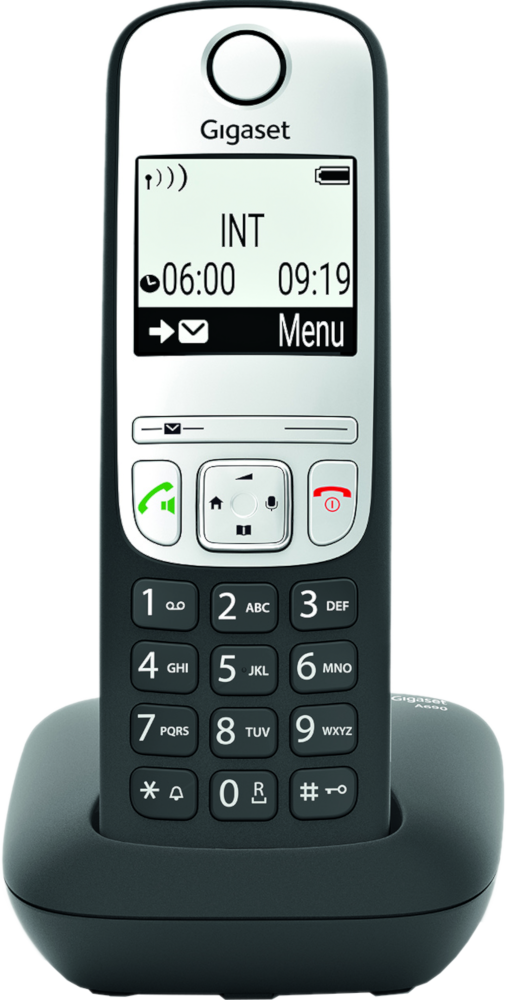 Téléphone sans fil Gigaset noir et blanc sur une base. L'écran affiche l'heure, la batterie et le signal.