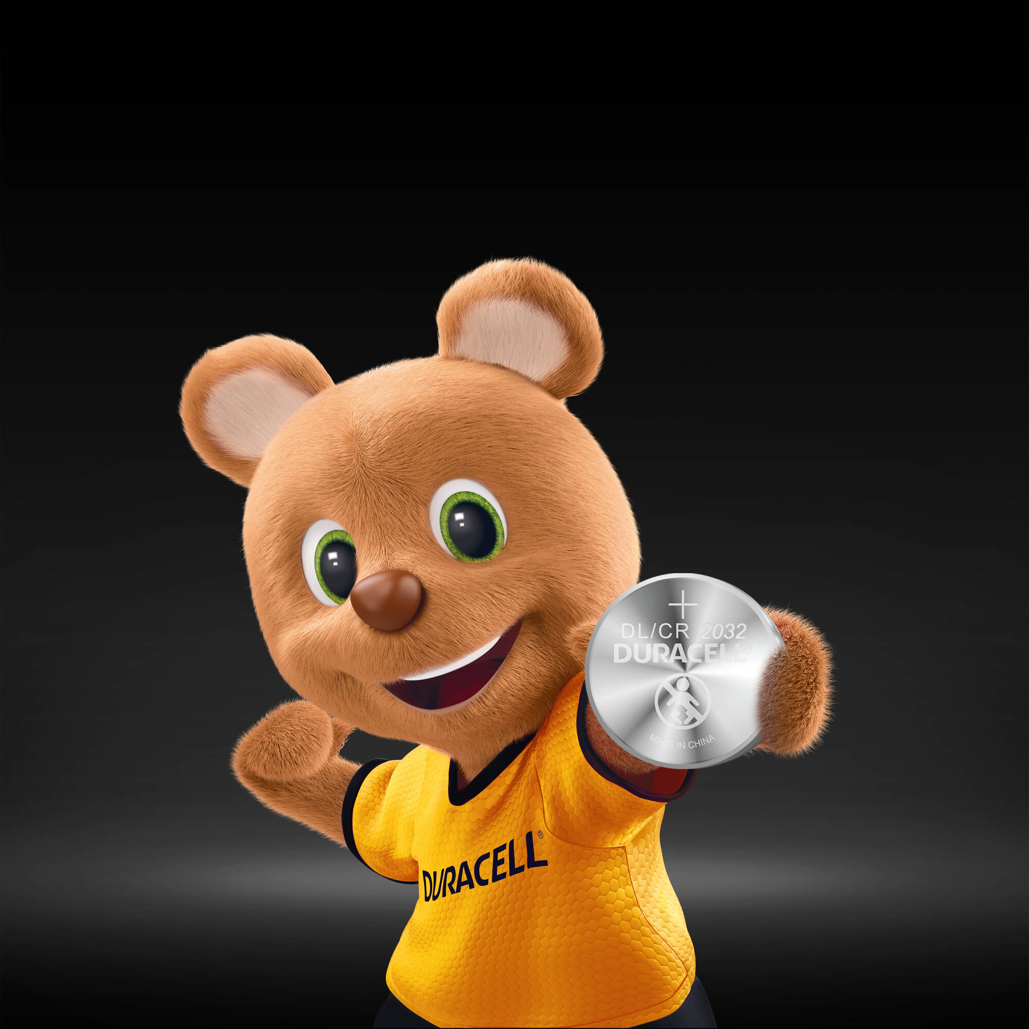 Duracell tavşanı, metin içeren bir Duracell düğme pil tutuyor.