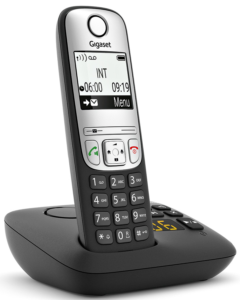 Un téléphone sans fil noir et argenté sur son socle.