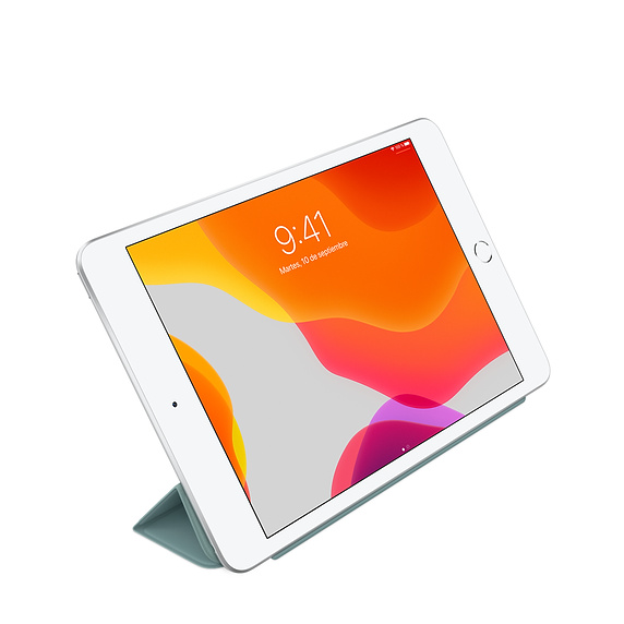 iPad blanco con una funda verde, que muestra una pantalla digital con la hora 9:41 y la fecha.
