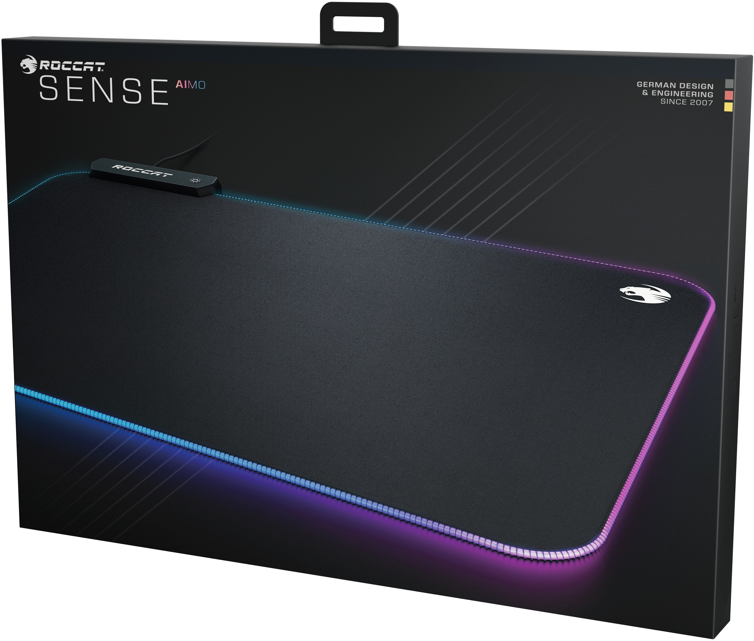 Boîte de tapis de souris ROCCAT. Tapis de souris noir avec bords colorés. Boîte noire.