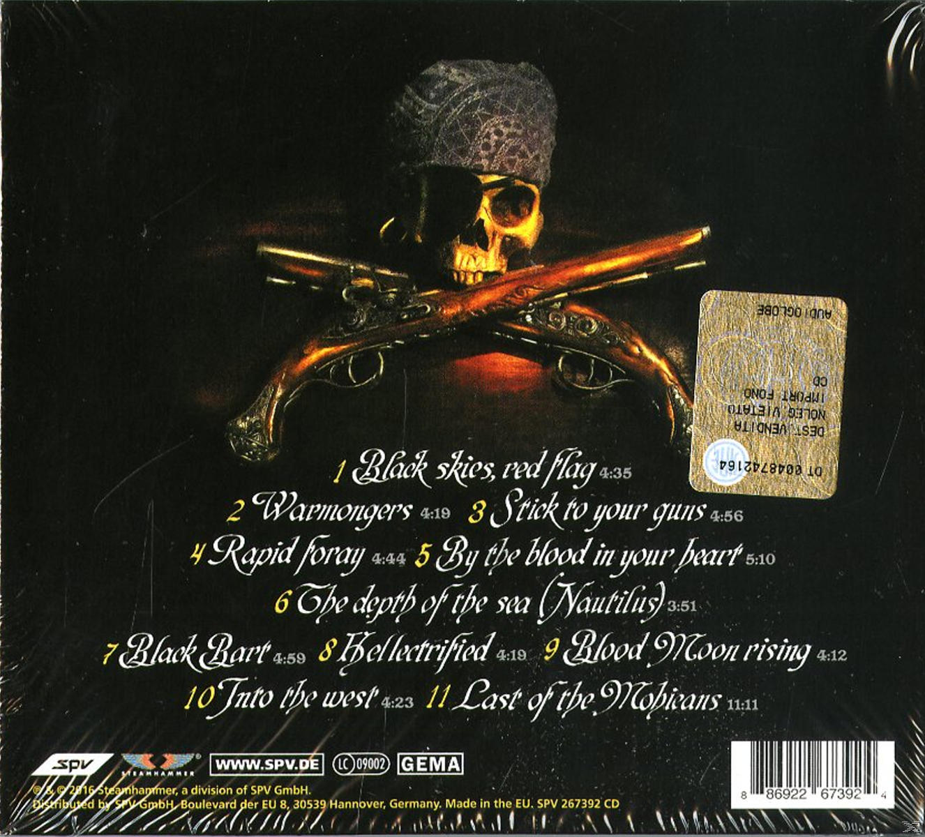 Egy zenei album CD-borítója koponyával, keresztezett pisztolyokkal és a dalok címeivel. Sötét háttér, arany matrica.