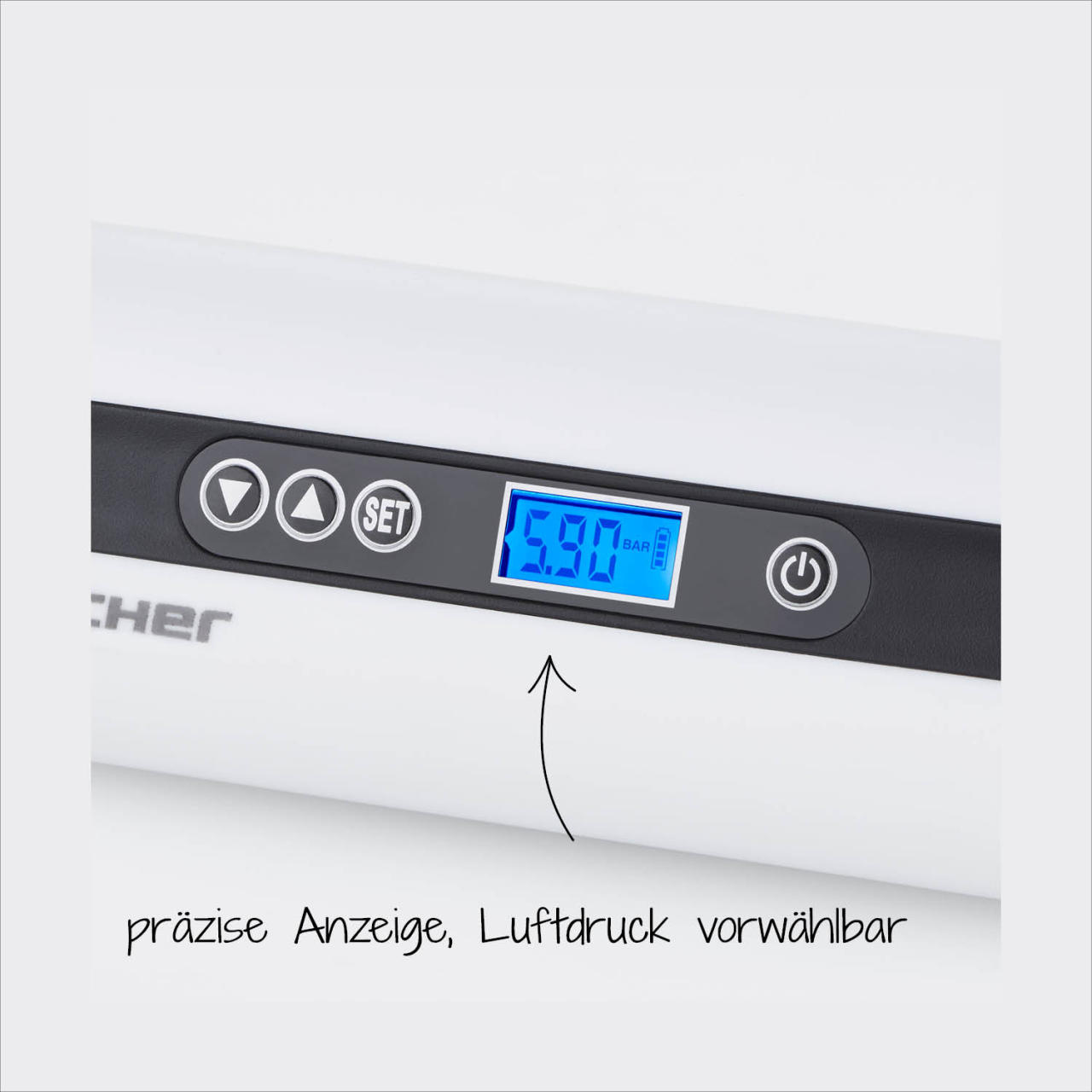 Nahaufnahme des Displays eines weißen Geräts mit digitaler Anzeige und einem Pfeil.