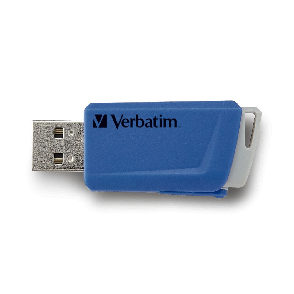 Ein blau-grauer Verbatim USB-Stick, eingesteckt, auf einer weißen Oberfläche.