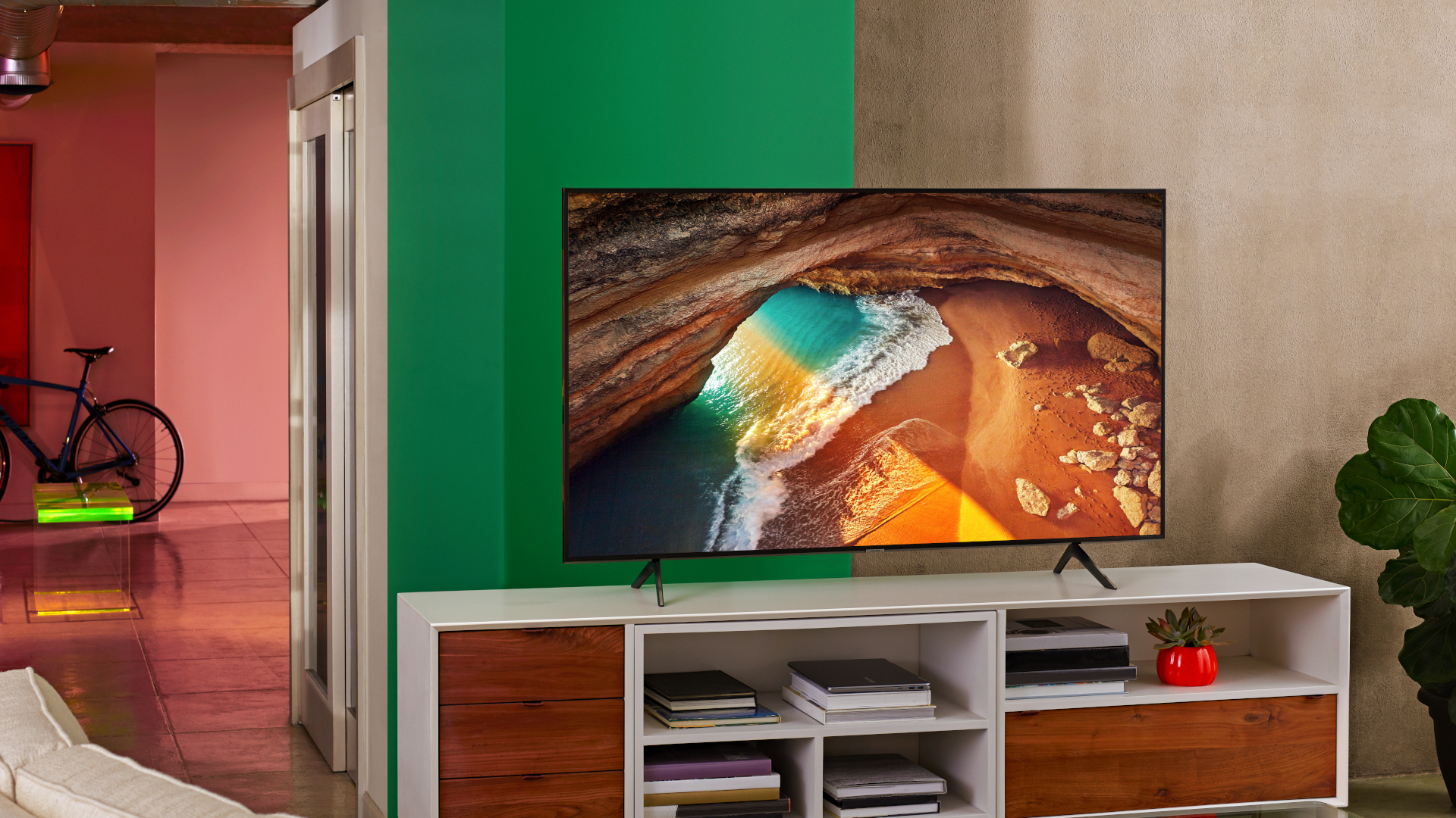 SAMSUNG 82Q70RA 82" 207 Ekran Uydu Alıcılı Smart 4K Ultra HD QLED TV