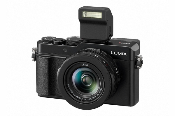 PANASONIC LUMIX DC-LX100 II Digitalkamera Schwarz, 3.1x opt. Zoom, 7.5 cm Display, 1.2 MP, Touch-Funktion, WLAN