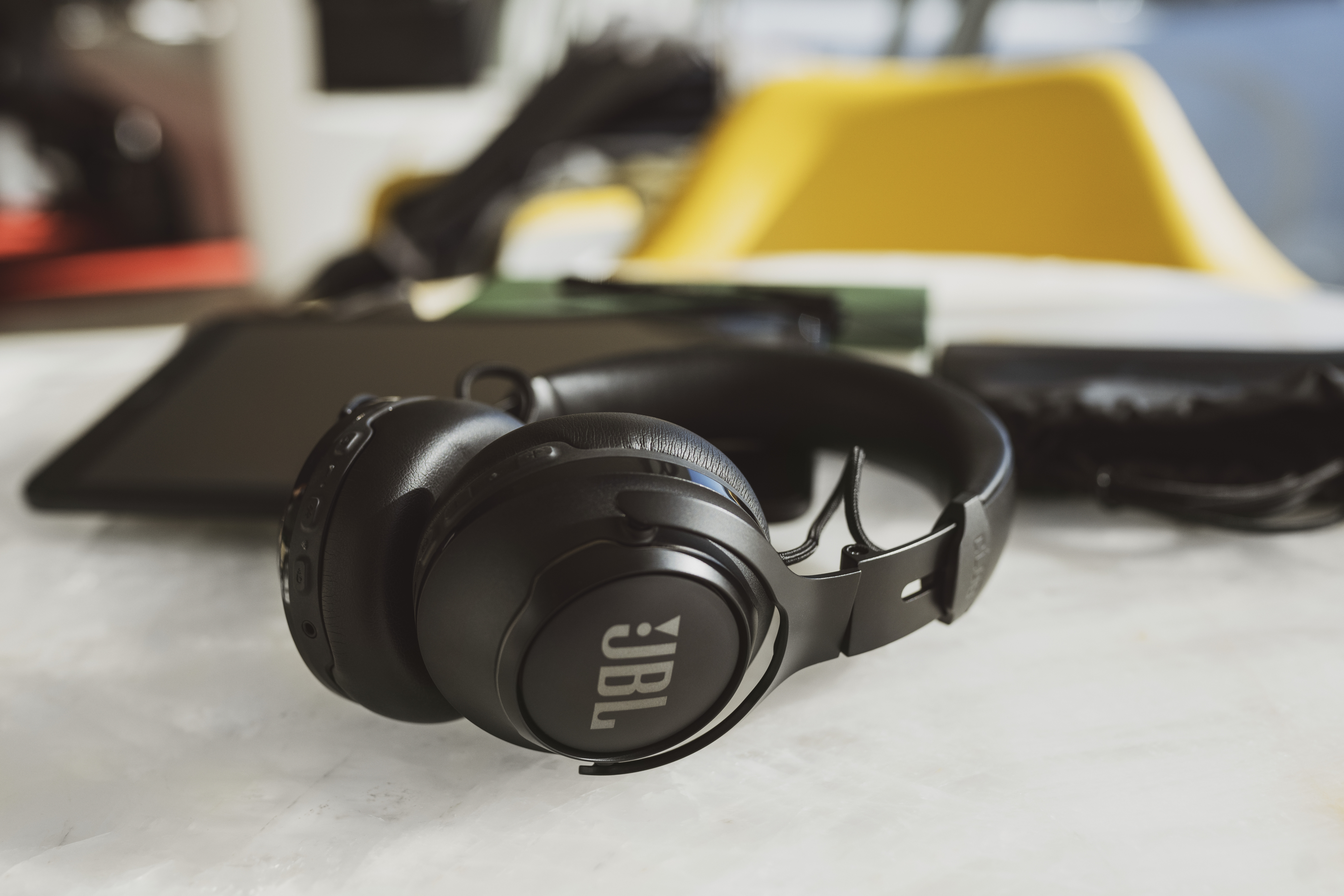 JBL Club 700 BT Zwart  On-ear Hoofdtelefoon, dj-hooftelefoon Zwart