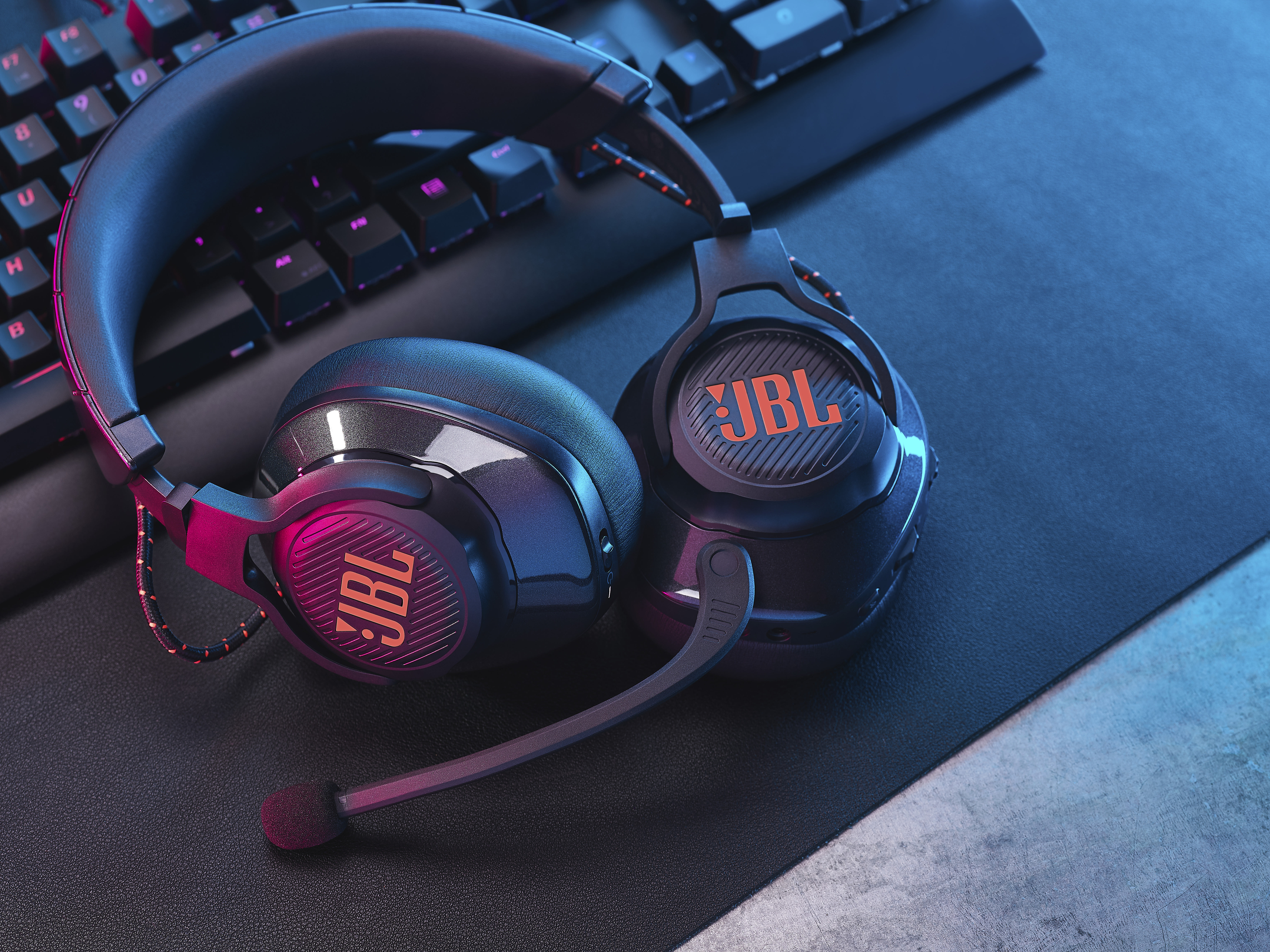 JBL Quantum 600, Over-ear Gaming Headset Schwarz