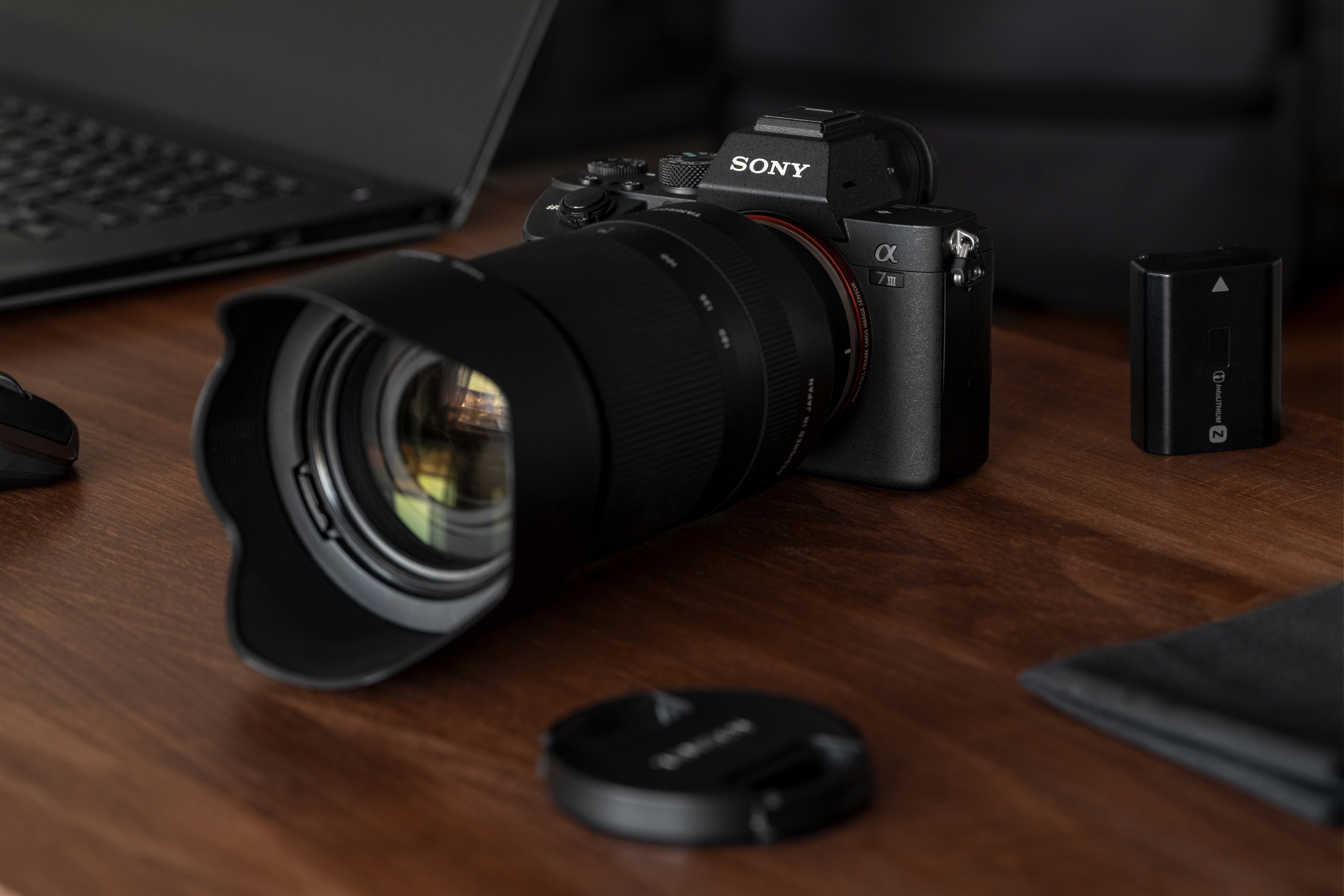TAMRON A056SF 70 mm - 180 mm f./2.8 Di III (Objektiv für Sony E-Mount, Schwarz)