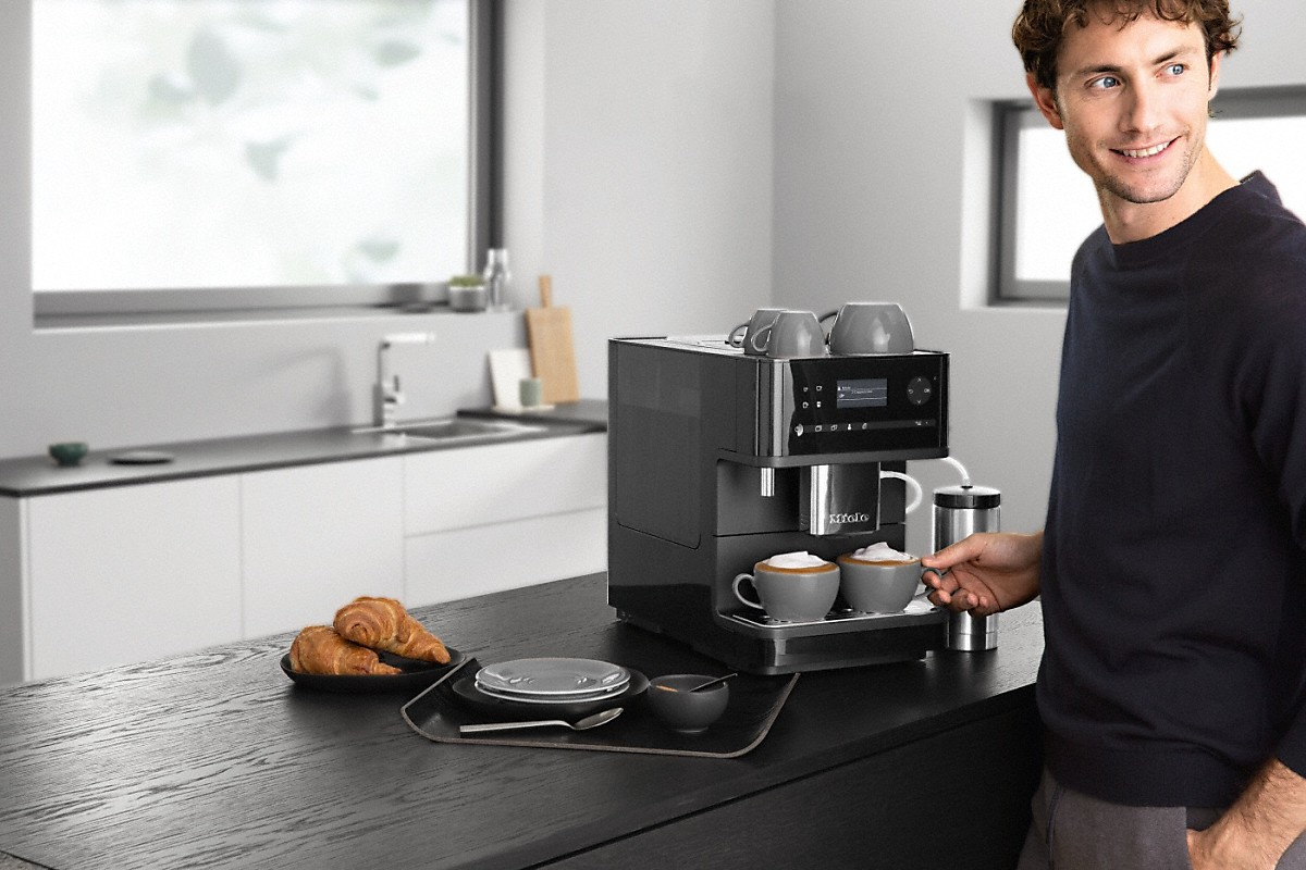 MIELE CM 6350 Kaffeevollautomat Schwarz