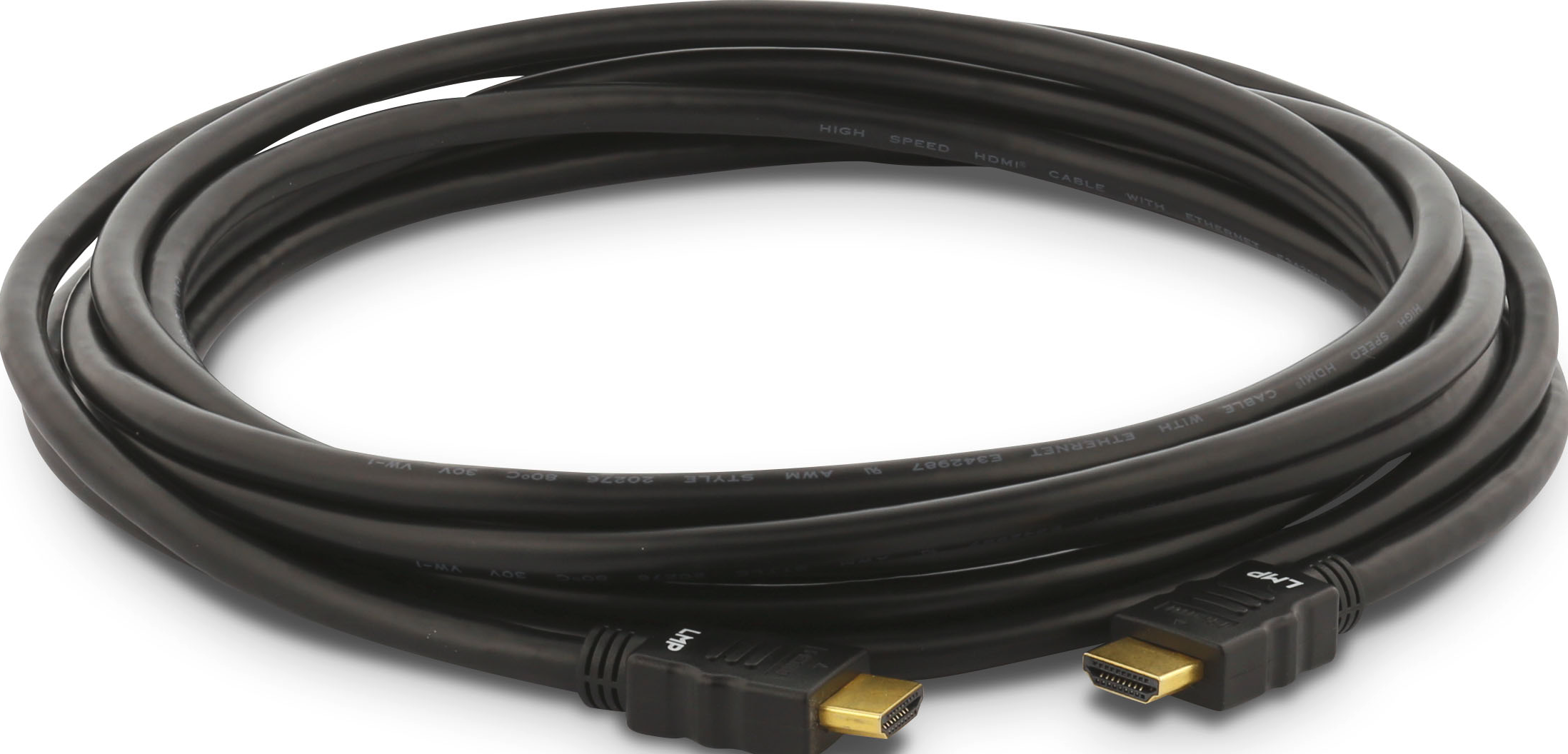 Ein schwarzes HDMI-Kabel auf weißem Hintergrund.