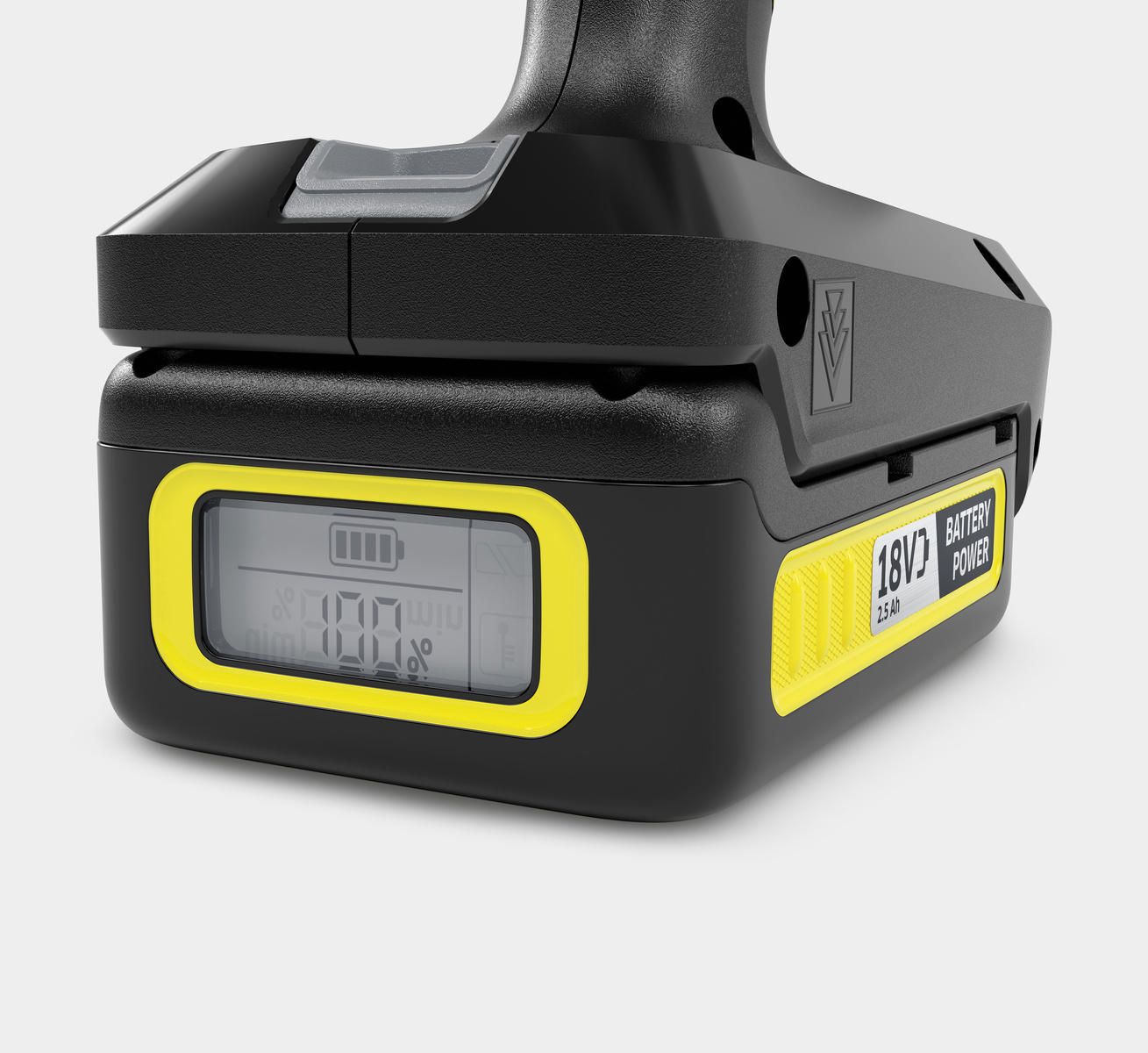 Schwarz-gelbe Kärcher 18V Batterie mit Digitalanzeige, auf Weiß.