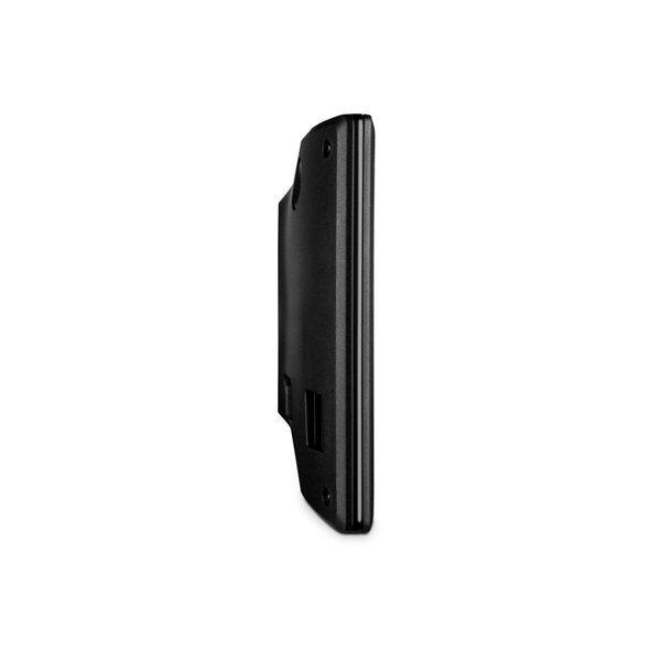 Schwarzes Garmin-Gerät, Seitenansicht. Das Gerät ist rechteckig, mit einem schwarzen Gehäuse und einigen Anschlüssen an der Seite.