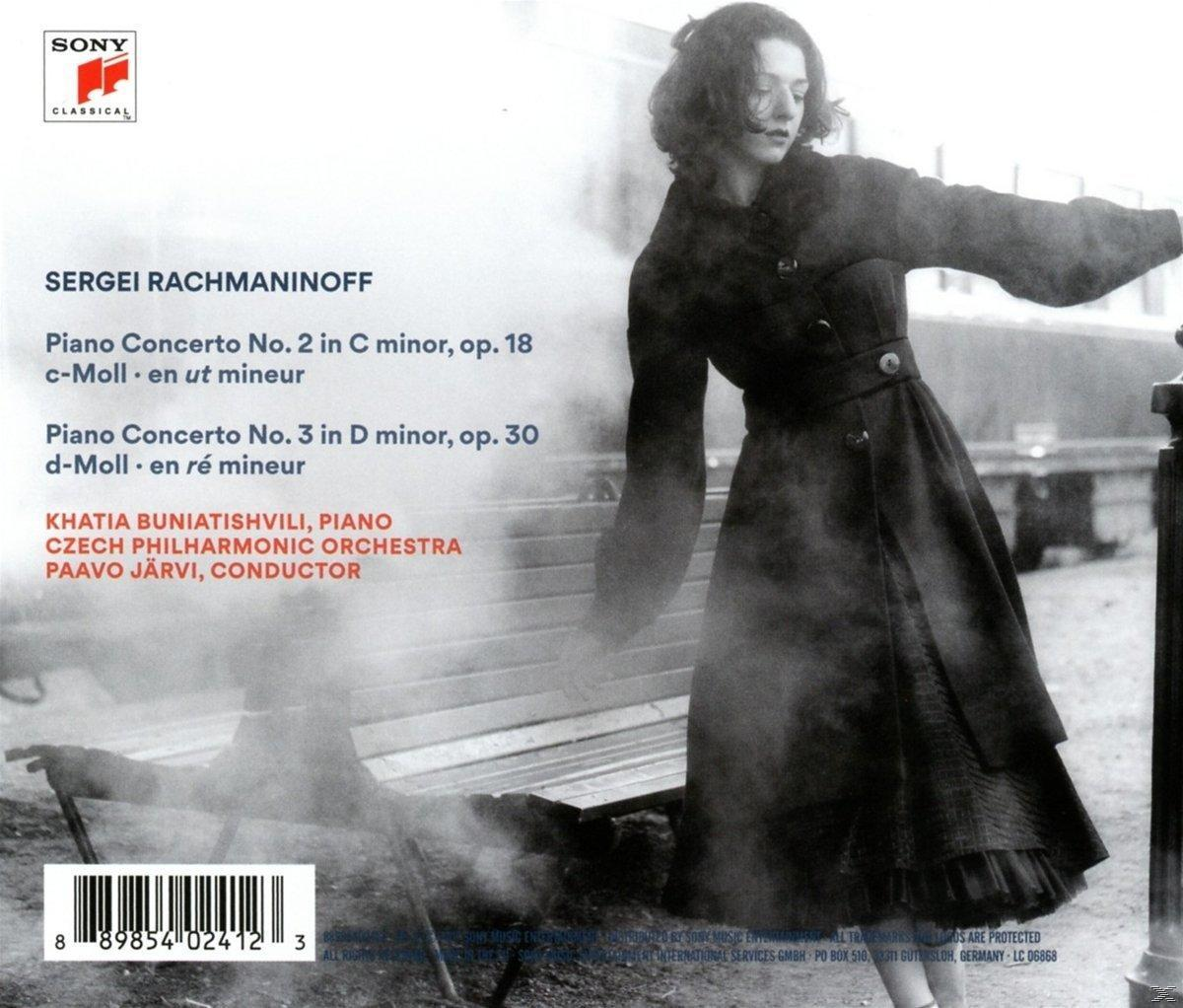 CD borító. Egy nő hosszú kabátban. Szöveg: Rachmaninov. Cseh Filharmonikusok.