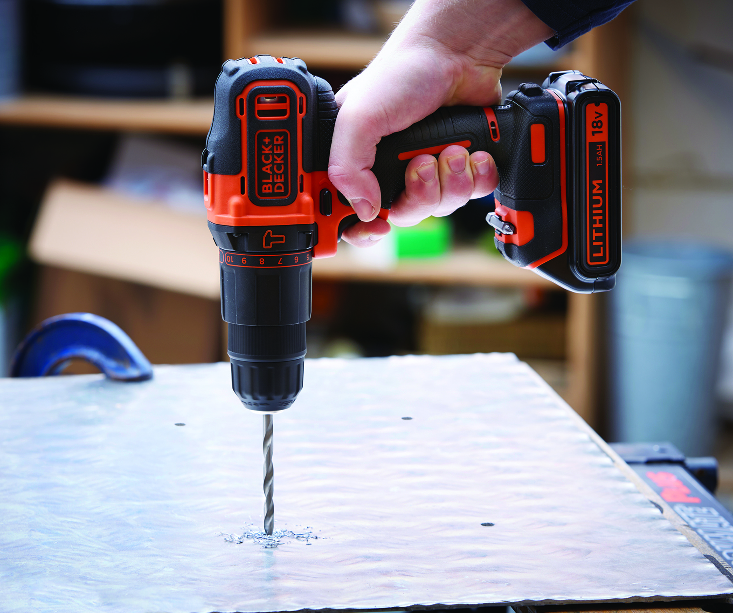 BLACK+DECKER BDCHD18S1A Akku-Schlagbohrschrauber, Orange/Schwarz