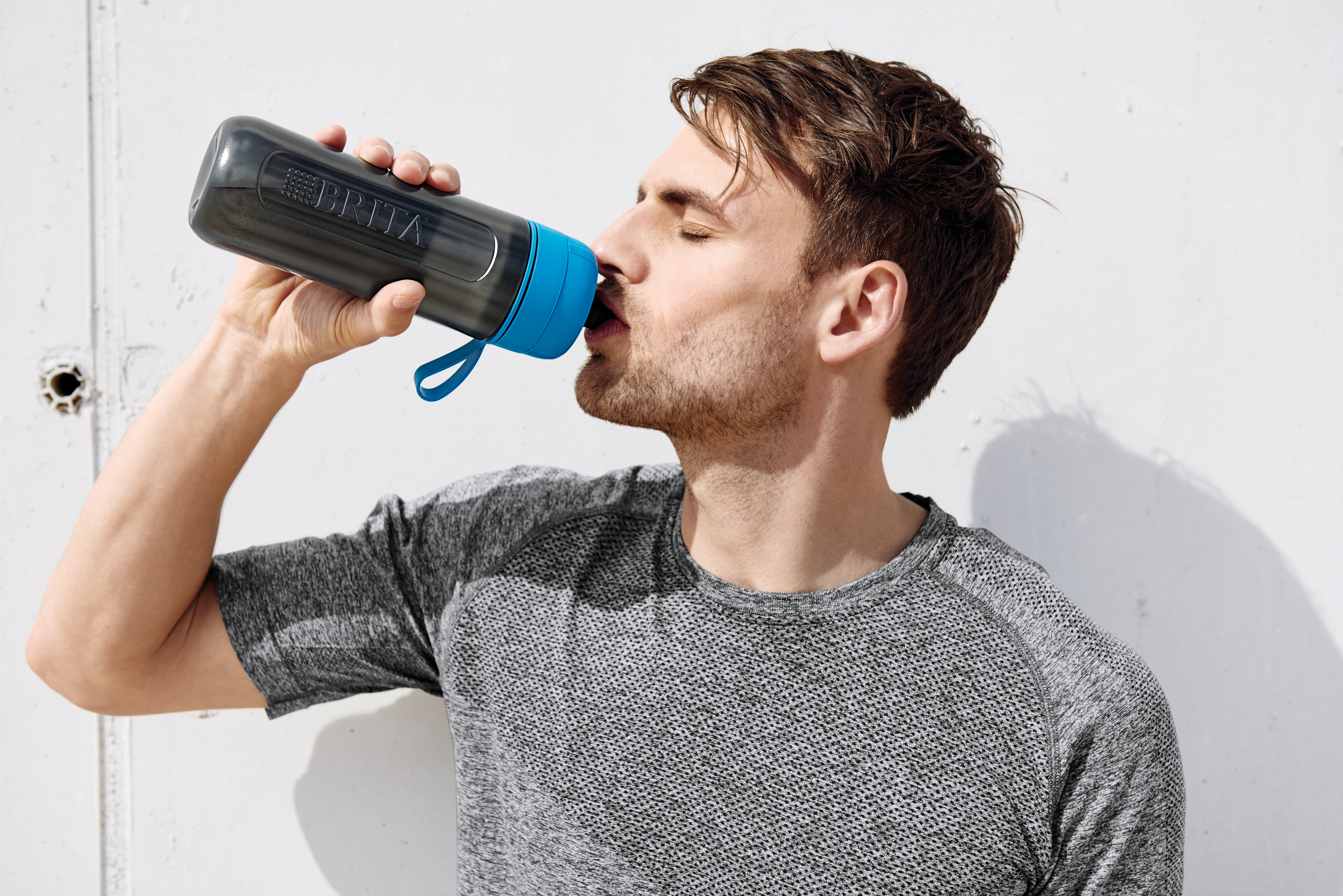 BRITA Active Trinkflasche mit Wasserfilter, Blau/Grau