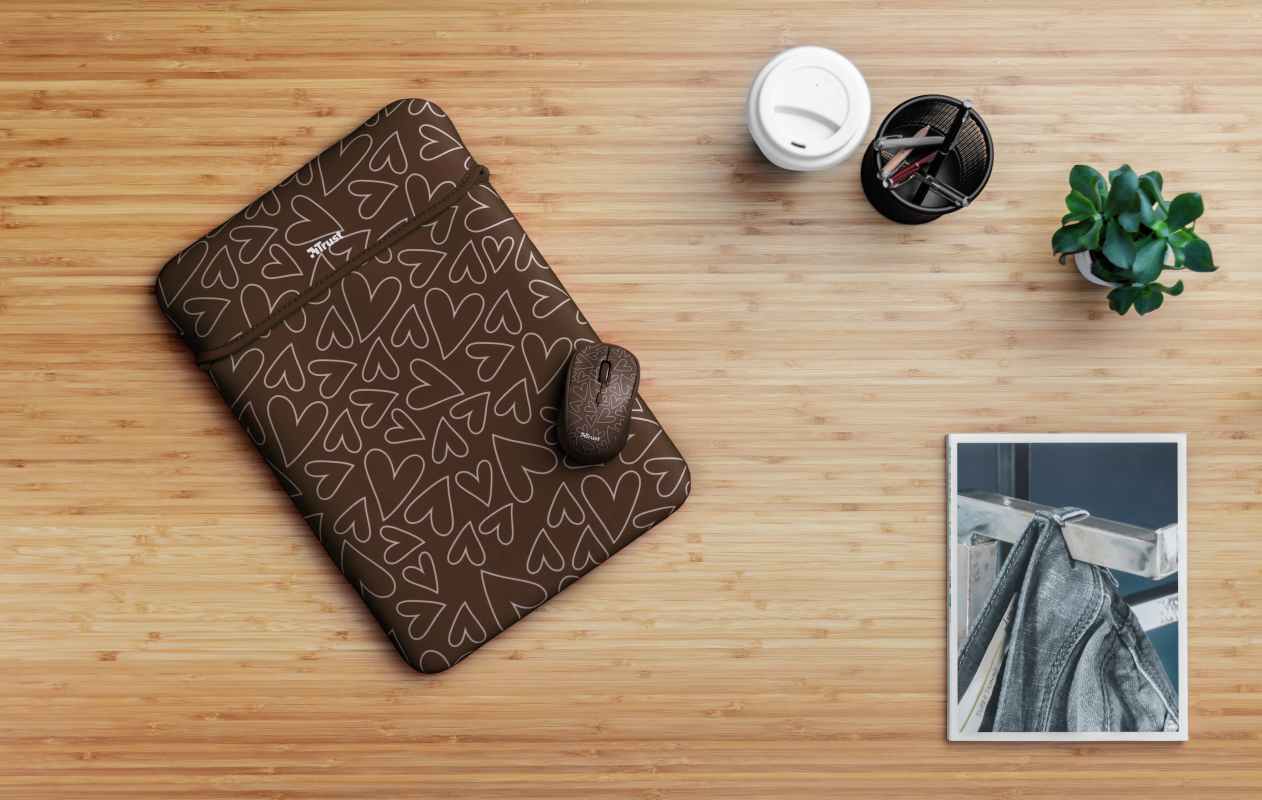 Funda portátil - Trust Yvo Funda Reversible + Ratón Inalámbrico, 15.6", Universal, Neopreno, Marrón