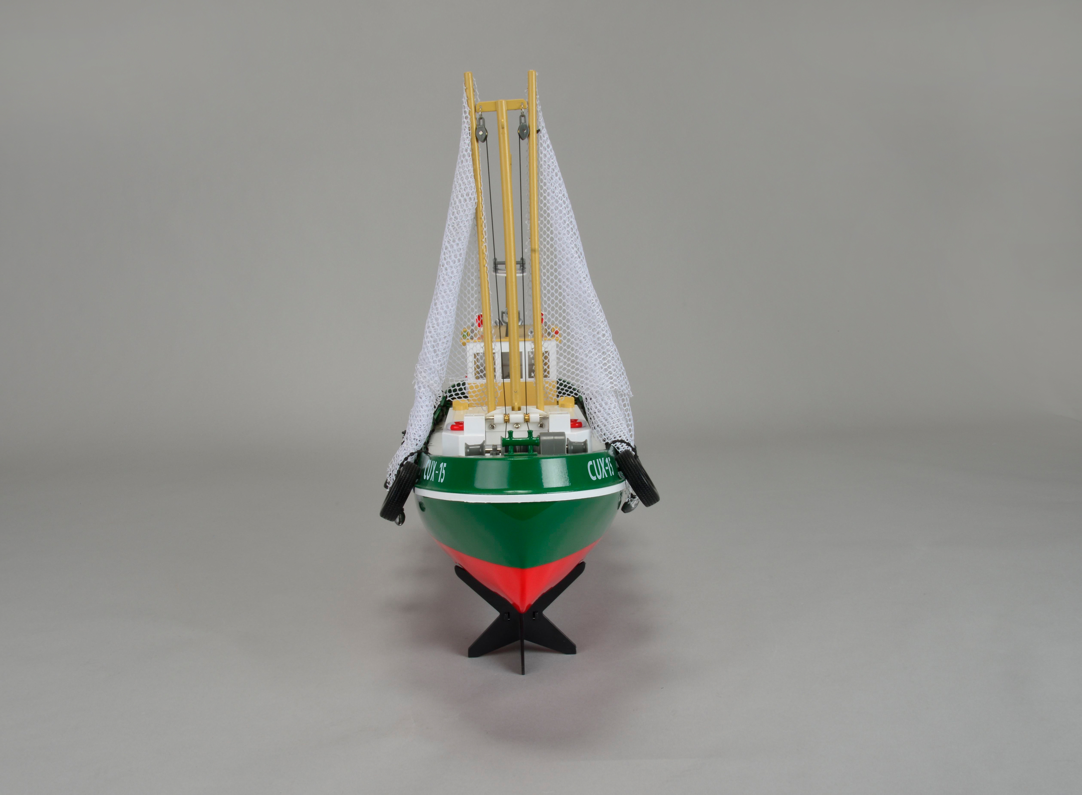 CARSON Grün RTR 100% Spielzeugboot, RC-Fischkutter Cux-15 2.4G