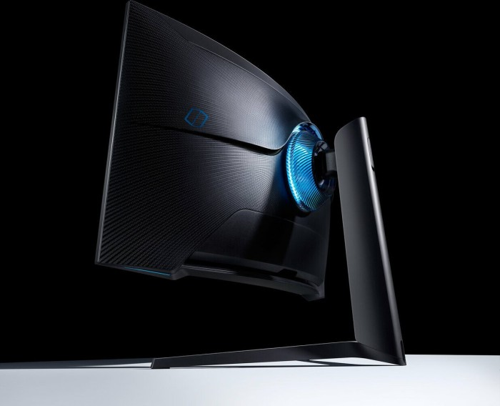 SAMSUNG Gaming Monitor Odyssey G7 Curved, 27 Zoll, WQHD, 1ms, 240Hz, 400cd, VA, Schwarz (LC27G75TQSRXEN) 27 Zoll Gaming Monitor, WQHD, 1 ms Reaktionszeit, 400 cd/m², 240 Hz, Schwarz