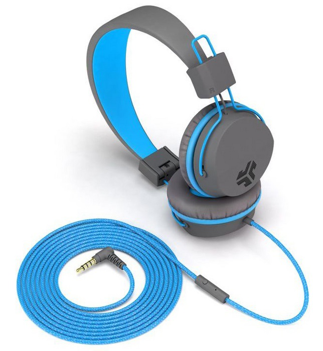Casque gris et bleu avec un câble bleu.