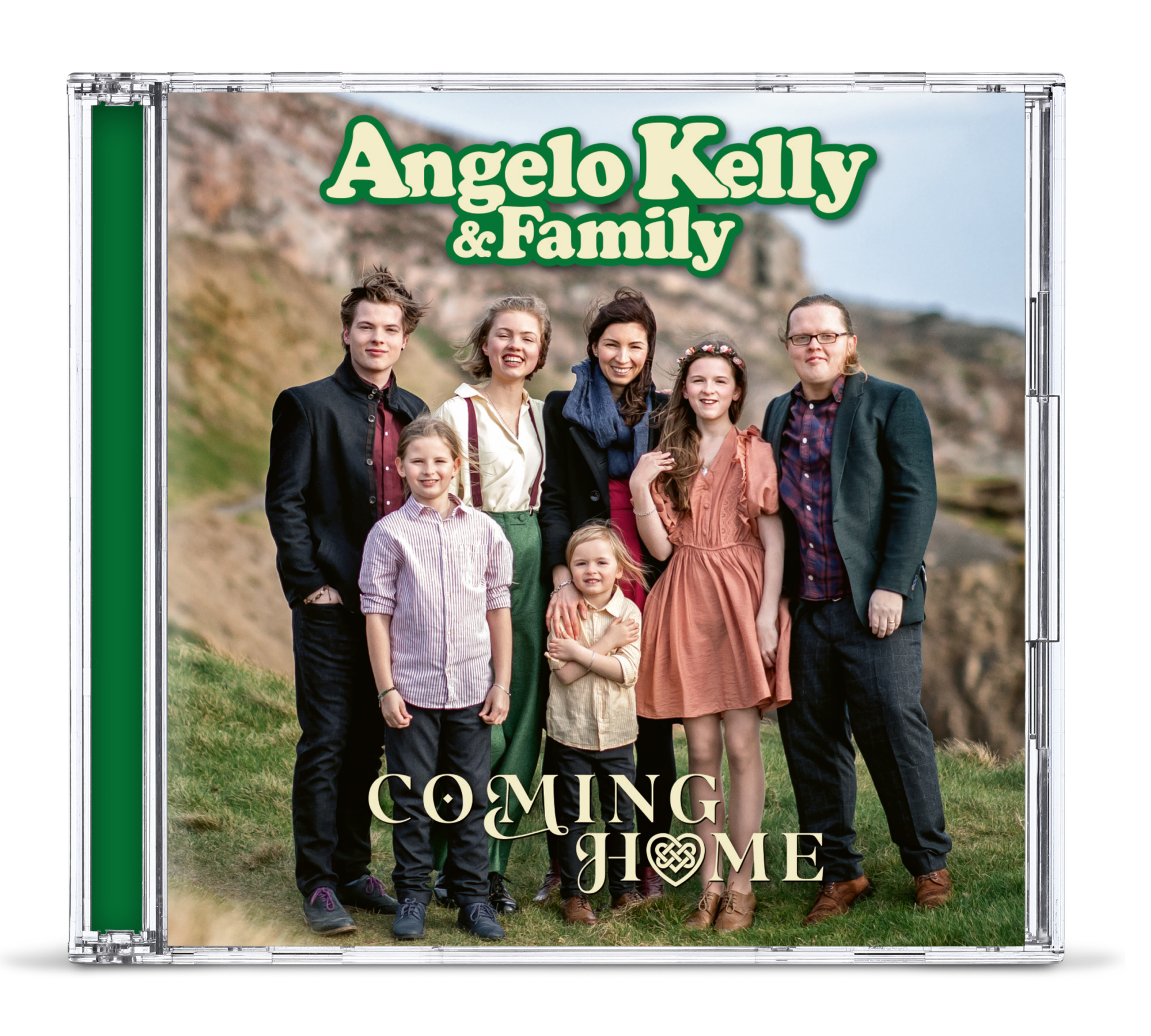 CD-Hülle mit einem Bild einer Familie, die auf einem grasbewachsenen Hügel steht.
