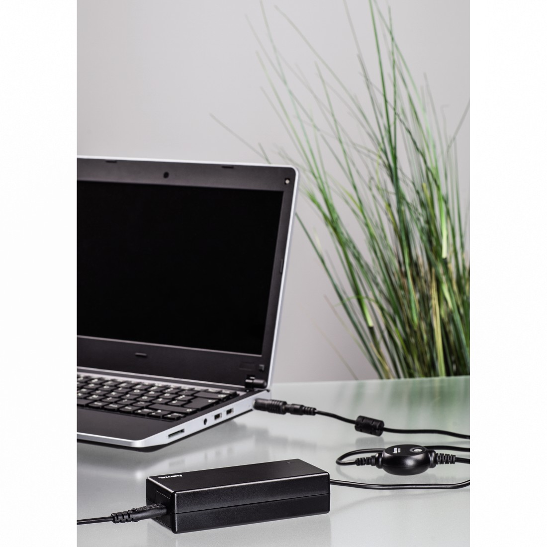 HAMA Universal Notebook Netzteil Universal, 15-24 Volt, Schwarz
