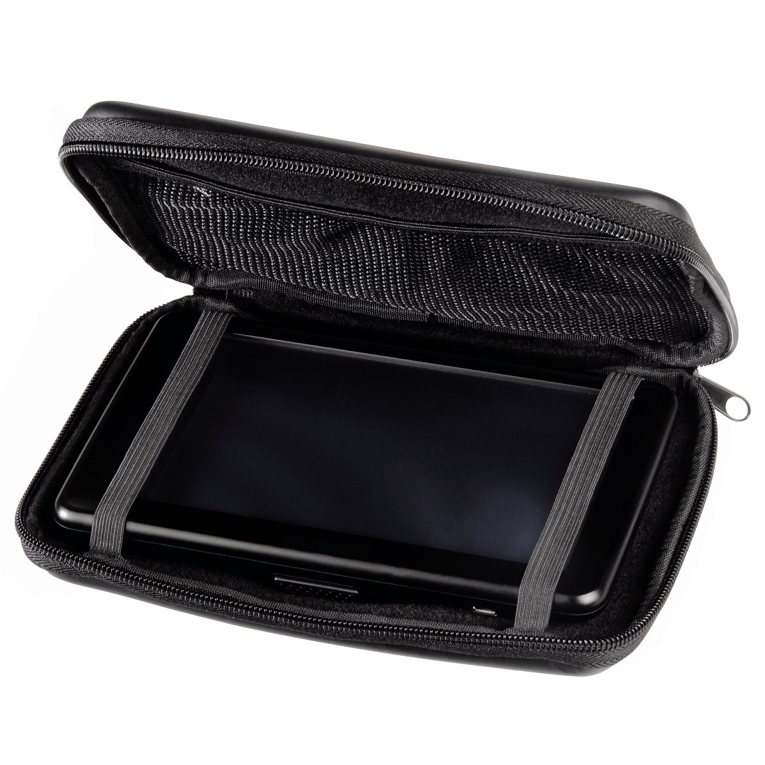 Schwarzes Etui geöffnet, mit einem schwarzen Tablet darin, gehalten von elastischen Bändern. Auf weißem Grund.
