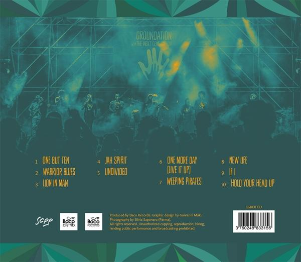Das Cover eines Albums mit einem Logo und Songtiteln.