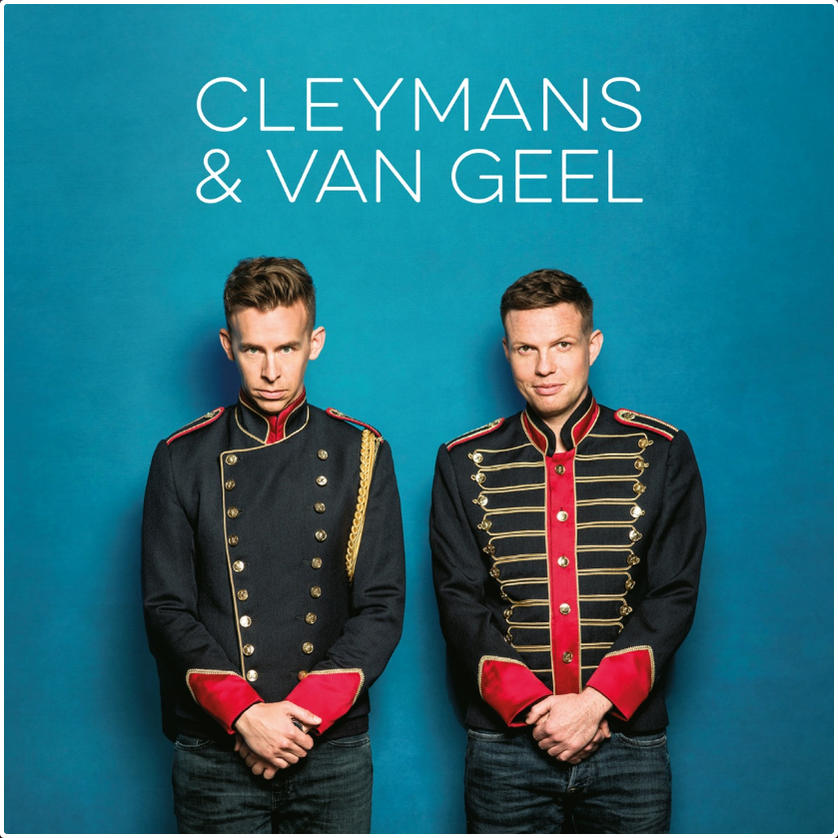 Twee mannen in uniform staan ​​naast elkaar tegen een blauwe achtergrond. De tekst erboven luidt 'CLEYMANS & VAN GEEL'.