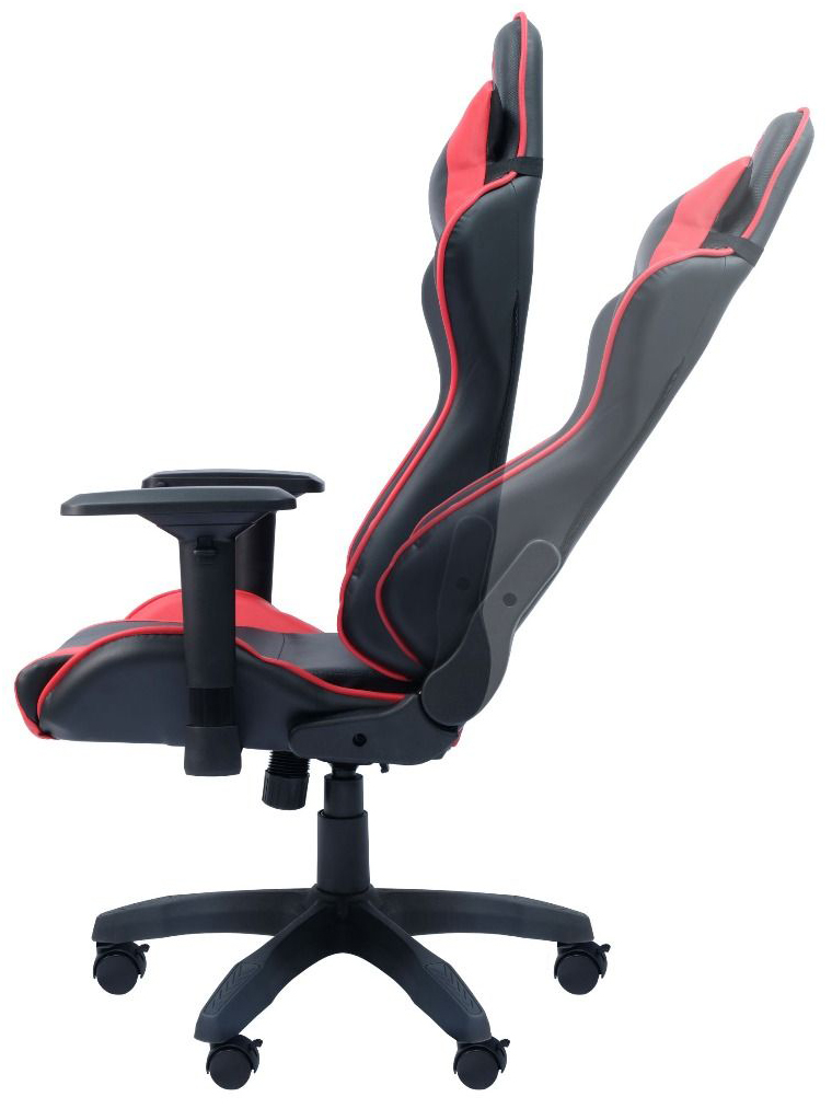 Gamingstoel. Zwarte en rode kleuren. Rugleuning gekanteld. Witte achtergrond.