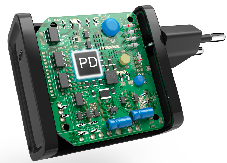 Carte de circuit imprimé d'une prise noire. Carte verte avec des composants et l'étiquette "PD".