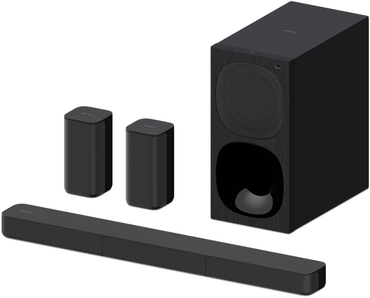 Fekete soundbar, mélynyomó és két hátsó hangszóró fehér háttéren.