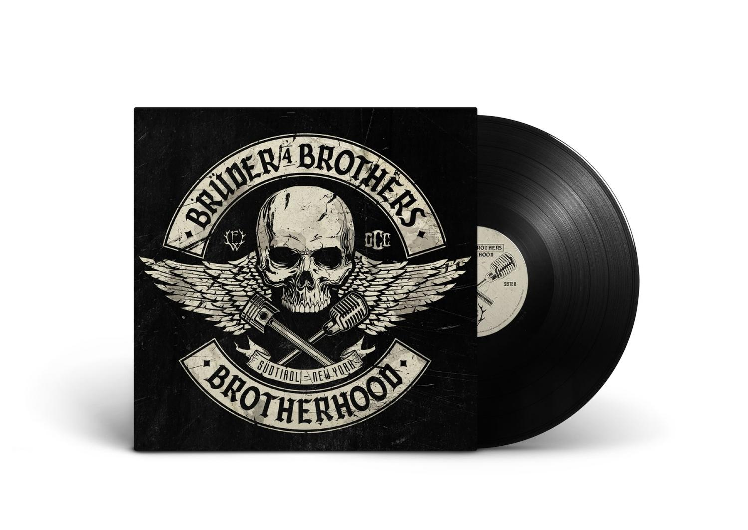 Albumcover mit Schädel, Flügeln und Mikrofonen. Text: Brüdera Brothers Brotherhood.