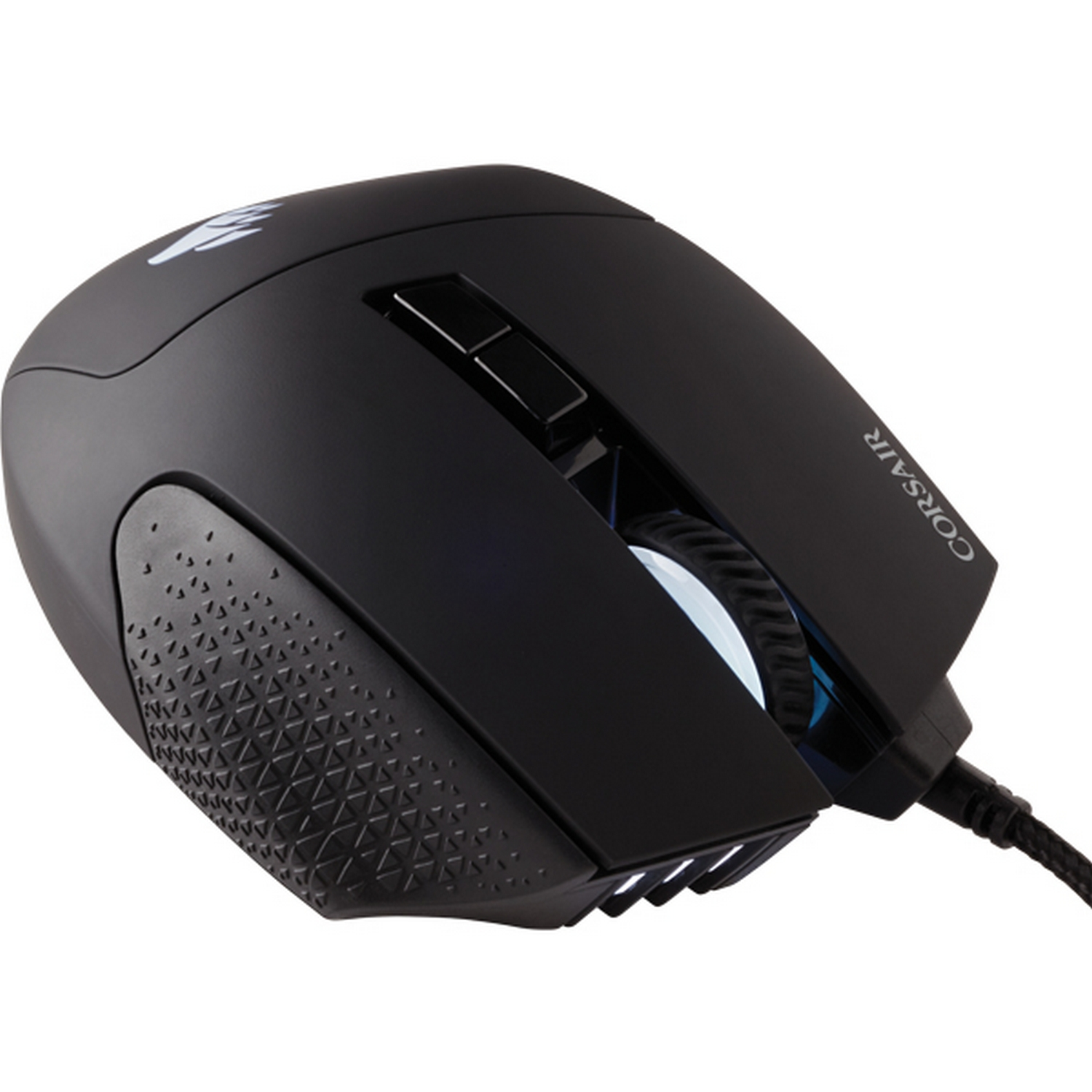 Un ratón gaming negro con botones laterales y agarre texturizado, marca Corsair.