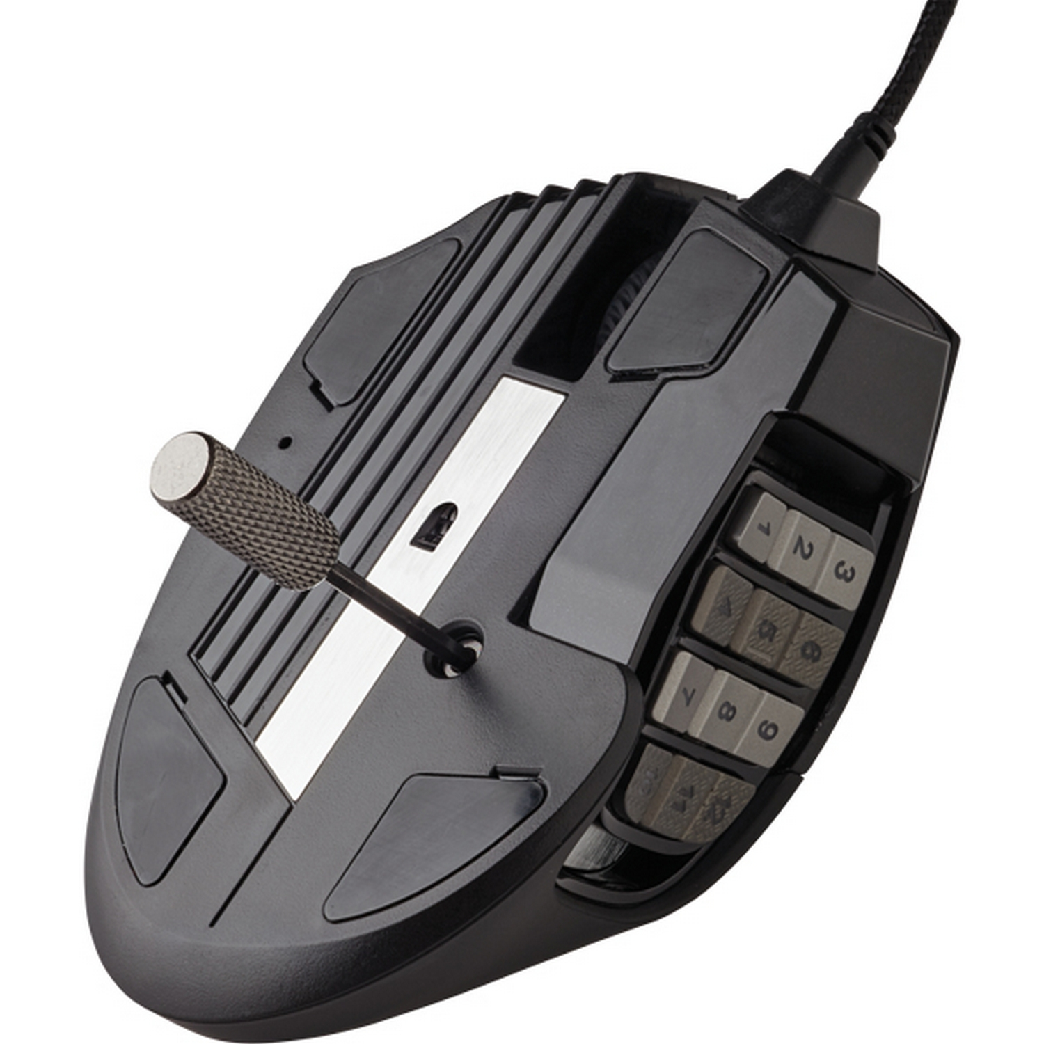 Un ratón para juegos negro con botones adicionales y un reposapulgares.