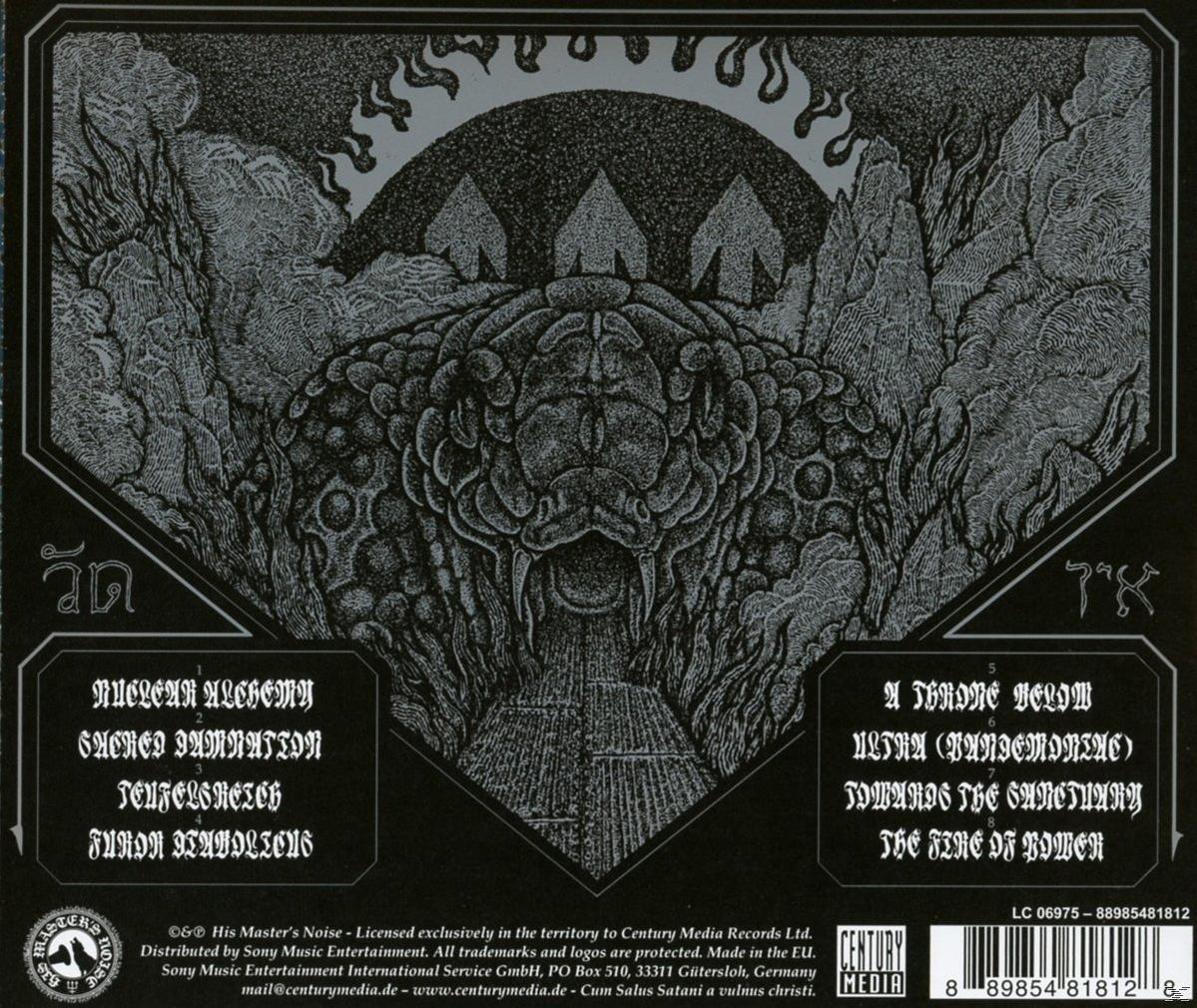 Albumcover, Schwarzweiß, mit Schlangenkopf, Text und dunkler Landschaft.