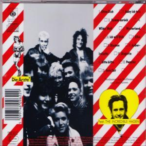CD-Cover mit Bandmitgliedern und Text. Der Titel ist auf Deutsch.